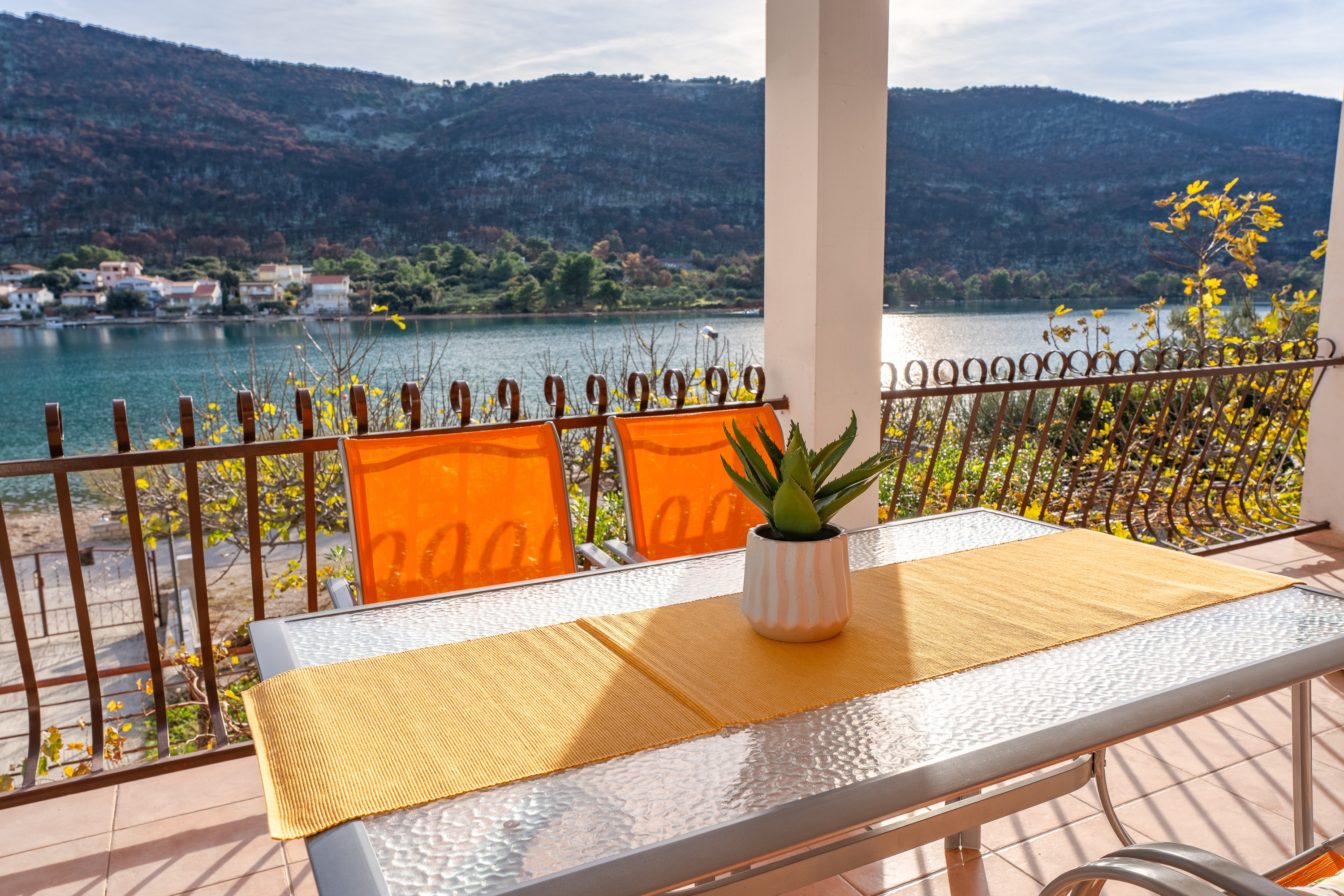 One bedroom apartment near beach Grebaštica, Šibenik  A-a