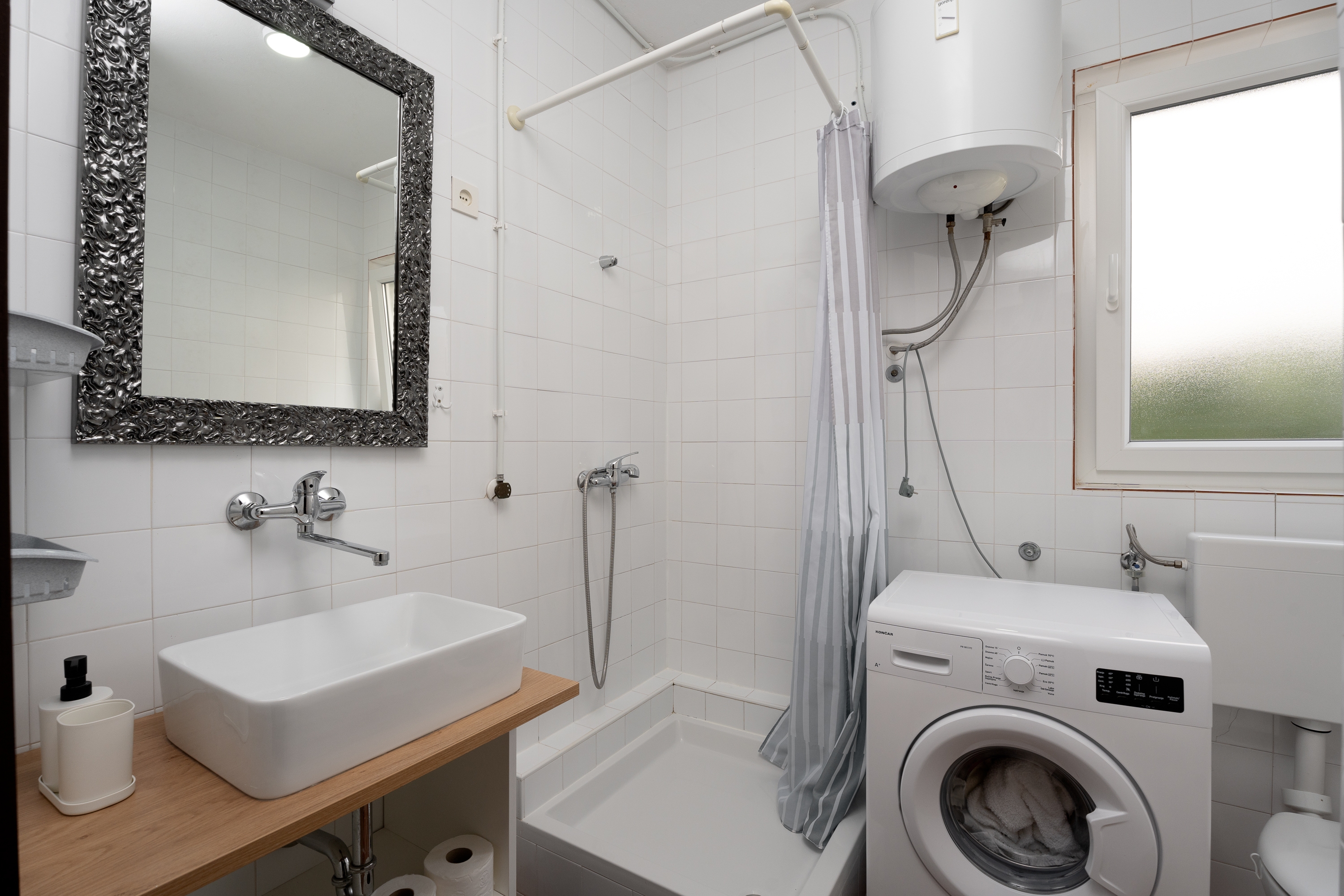 One bedroom apartment near beach Grebaštica, Šibenik  A-b