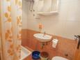 Fürdőszoba Tučepi, Fürdőszoba szállásegység típusa studio-apartment, WiFi .