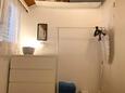 Jadranovo, Спальня в размещении типа house, Домашние животные допускаются и WiFi.