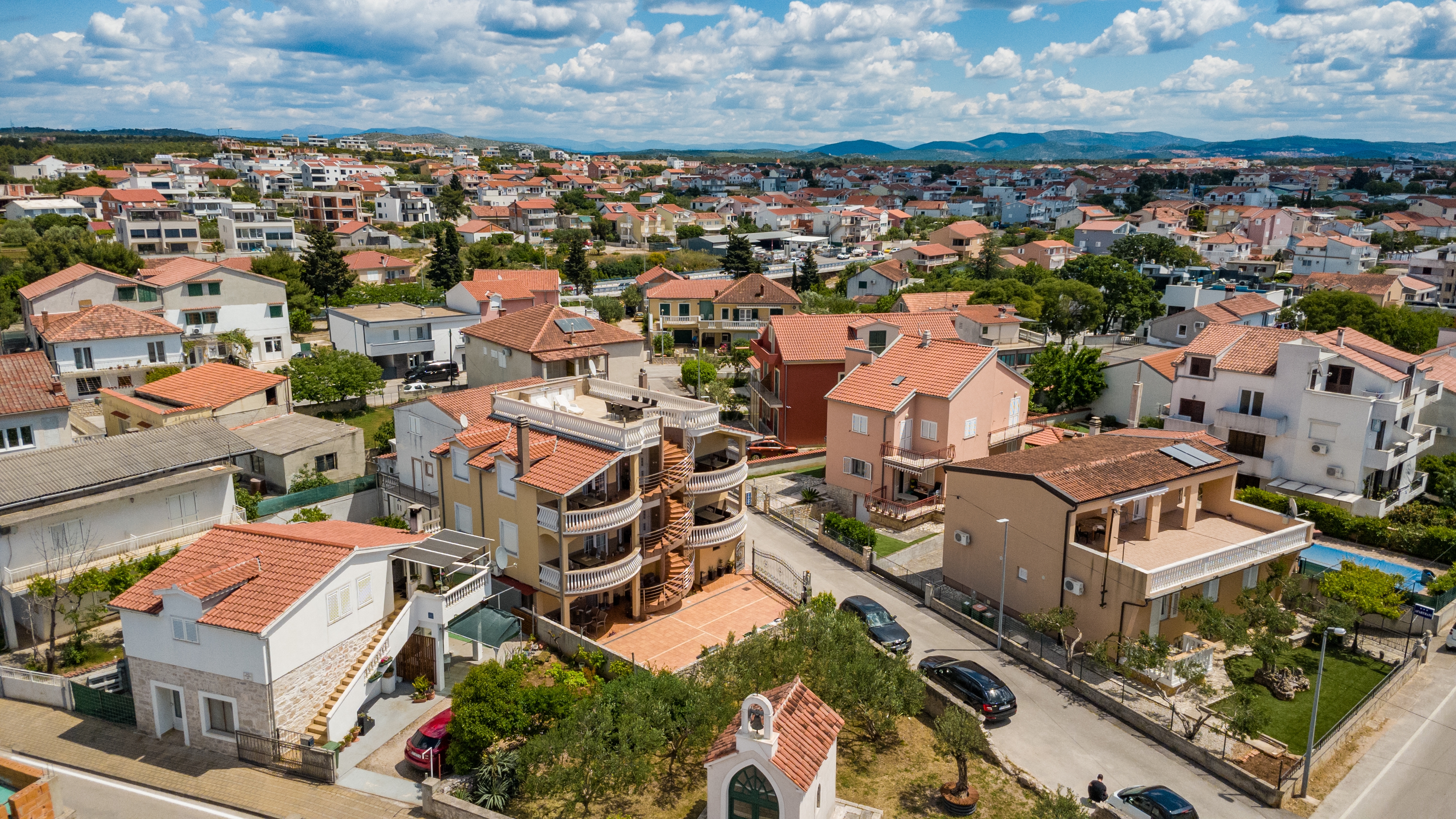 Dvosobni apartman s terasom Vodice  A-d