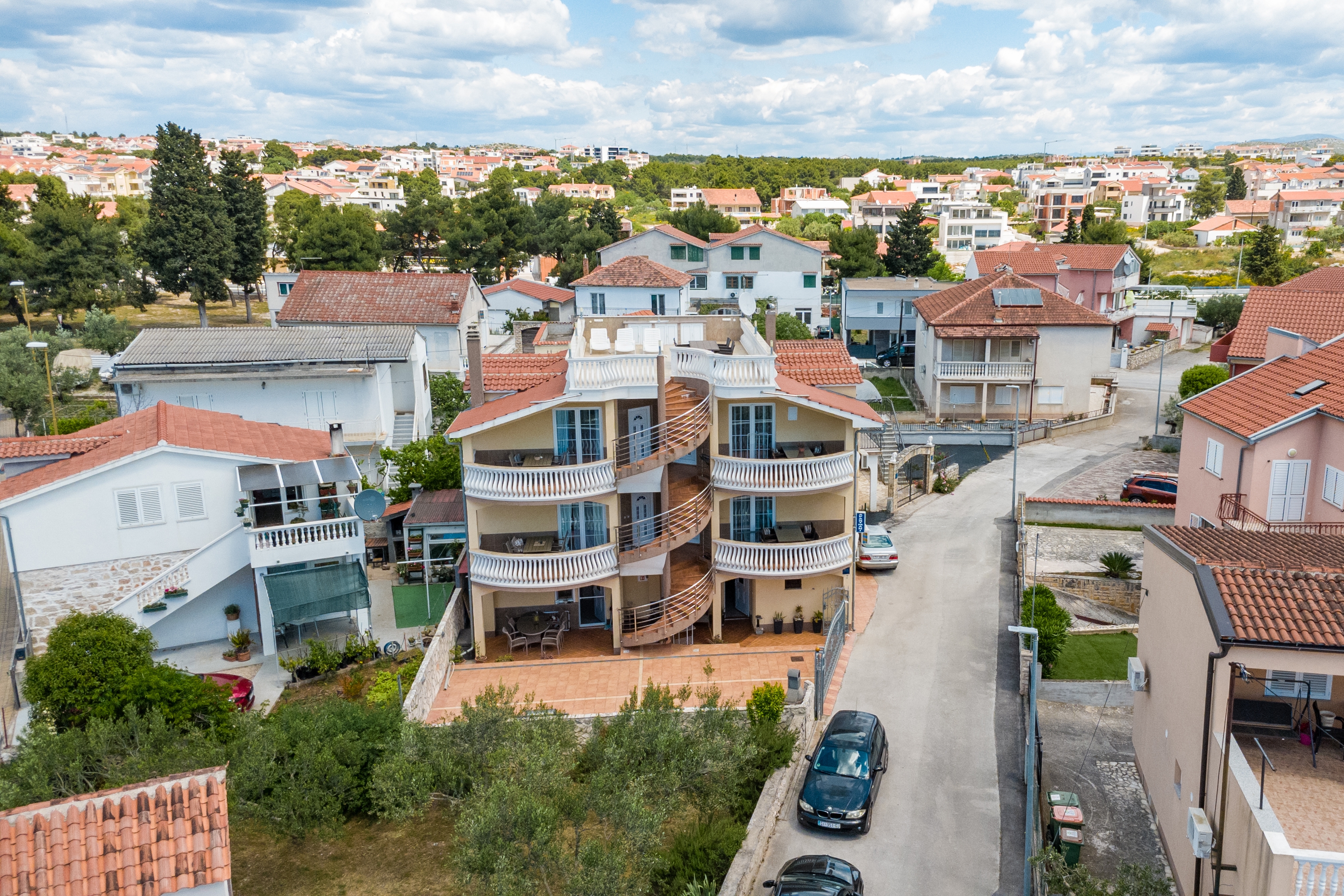 Dvosobni apartman s terasom Vodice  A-d