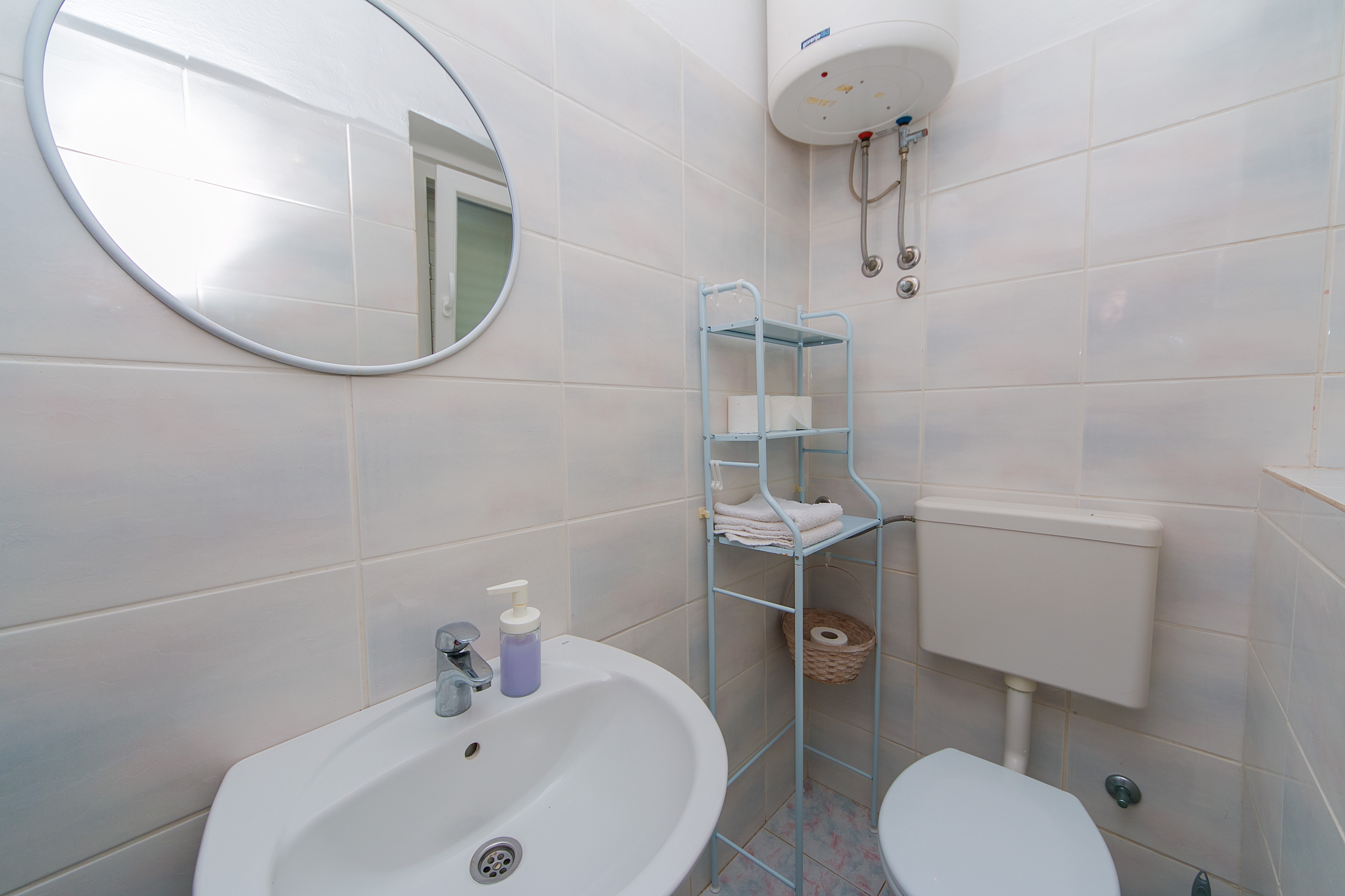 One bedroom apartment near beach Podaca, Makarska  A-a