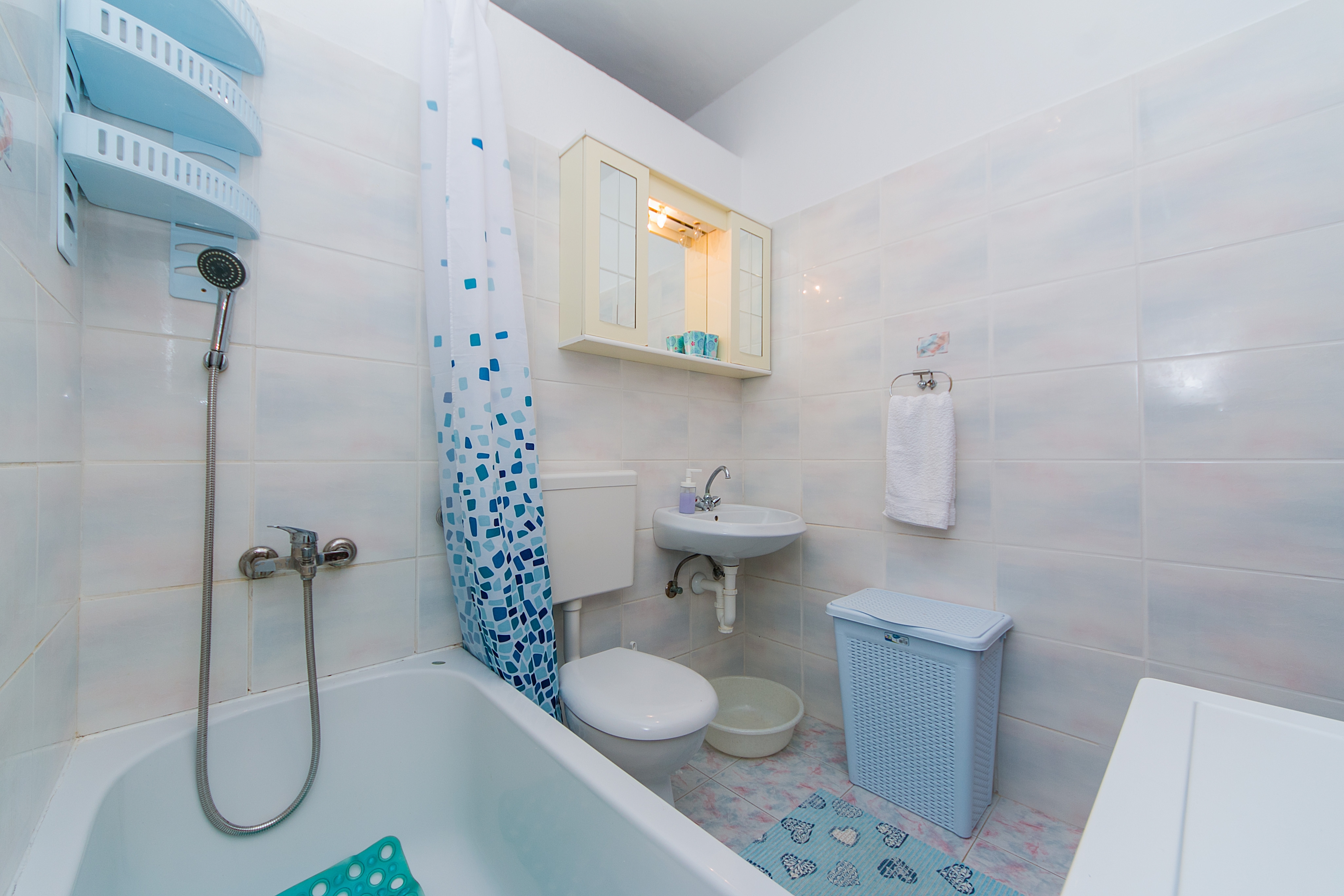 One bedroom apartment near beach Podaca, Makarska  A-a