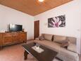 Living room Podaca, Living room in the apartment, air condition available and WiFi.
