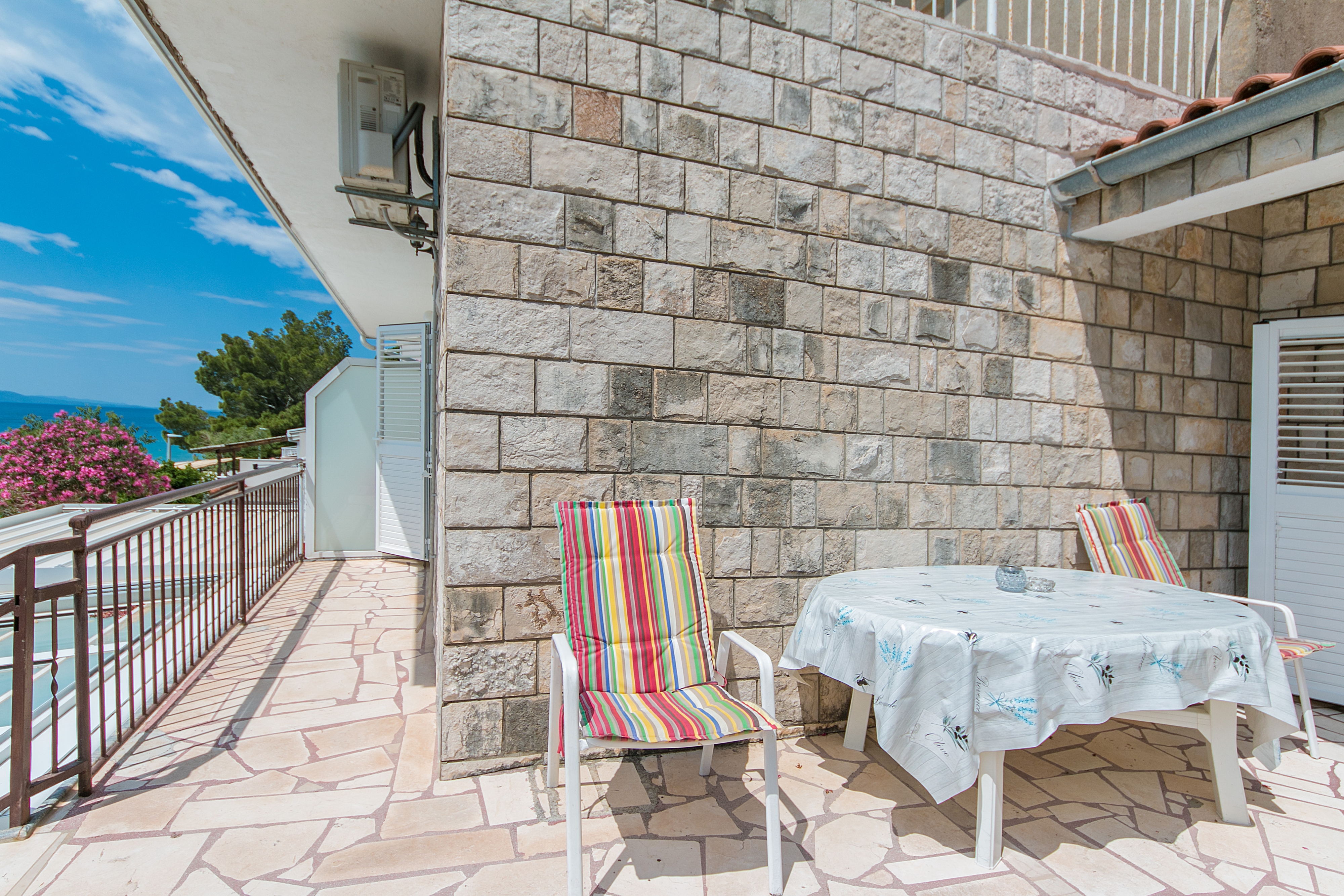 One bedroom apartment near beach Podaca, Makarska  A-a