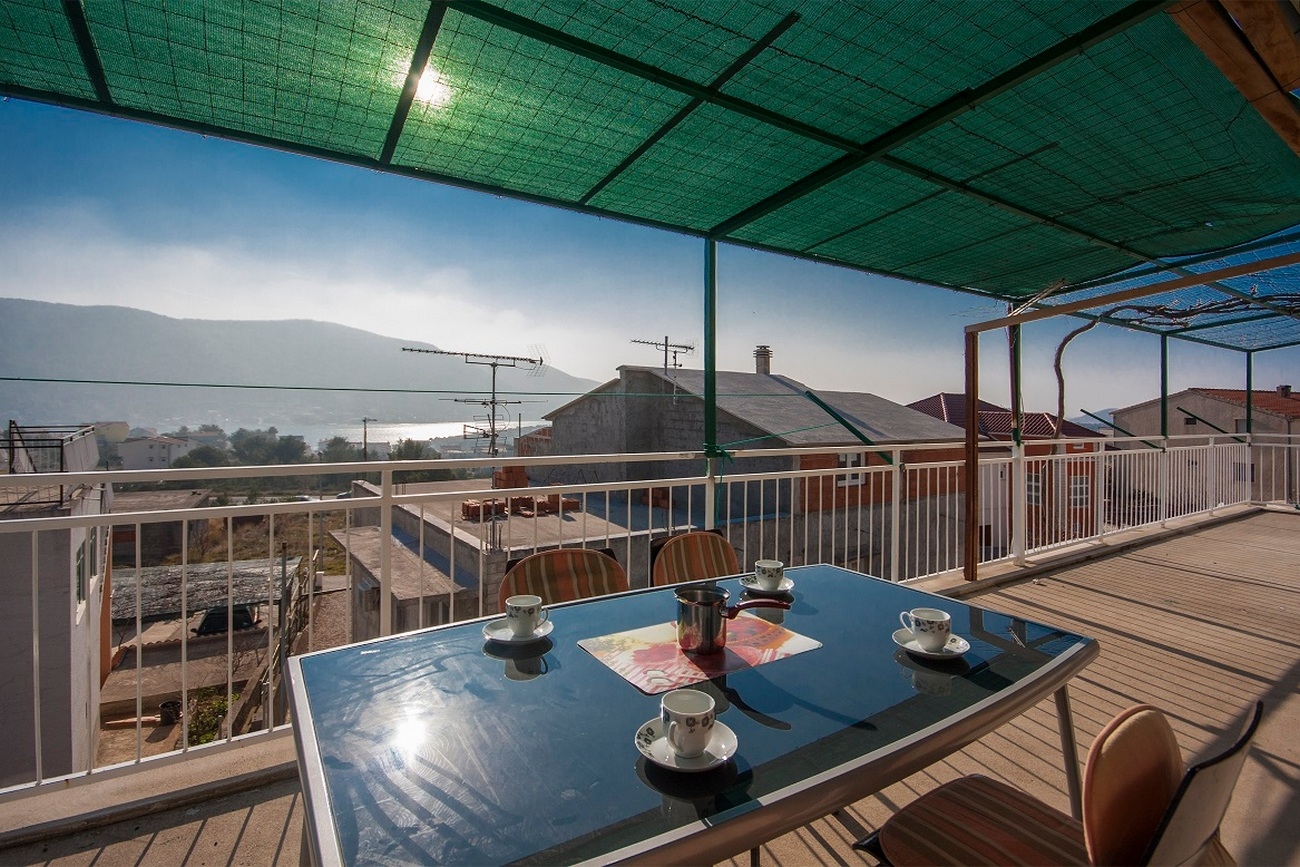 One bedroom apartment with terrace and sea view Grebaštica (Šibenik) (A-13978-a) One bedroom apartment with terrace and sea view Grebaštica (Šibenik) (A-13978-a)