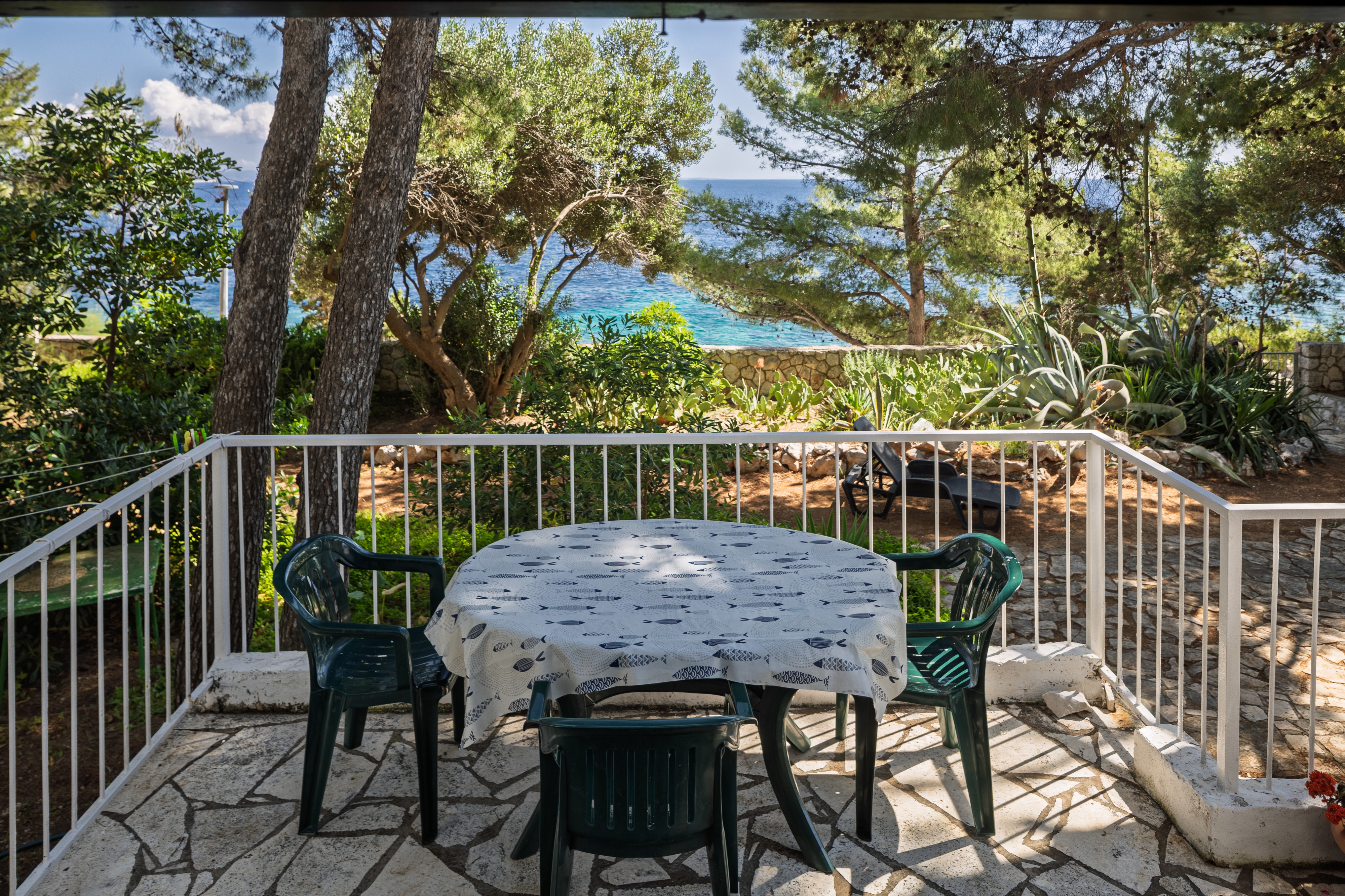 Two bedroom house near beach Ivan Dolac, Hvar  K