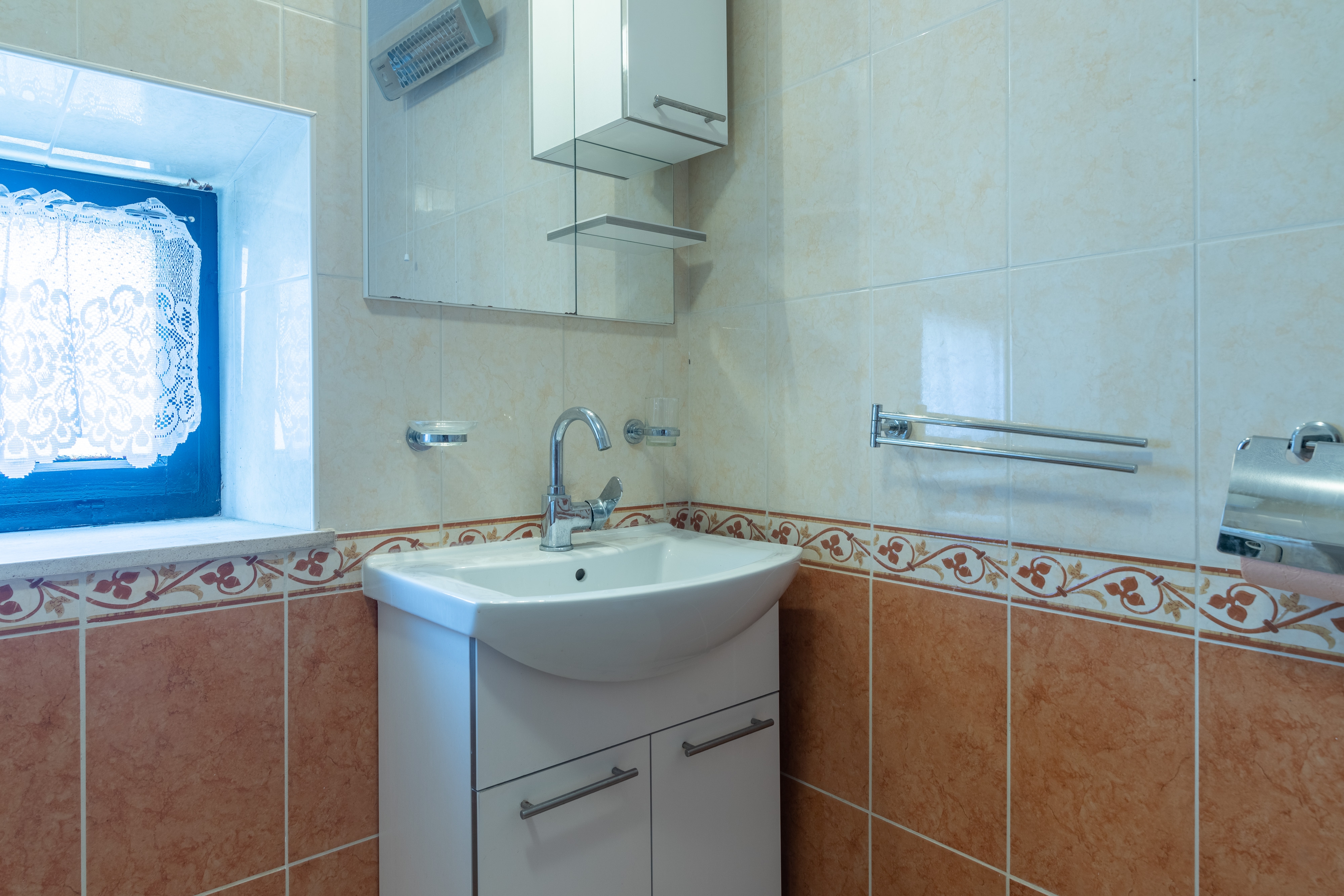 Three bedroom house with terrace and sea view Pučišća, Brač  K
