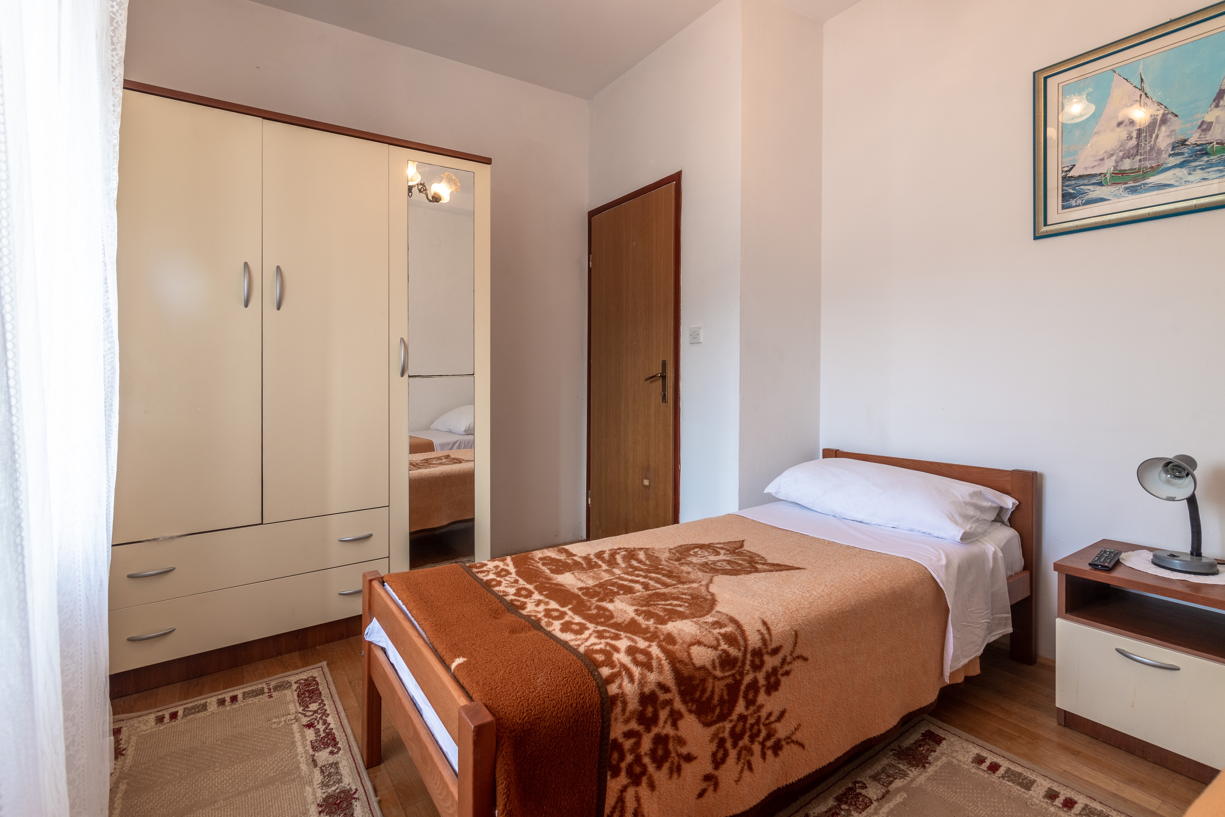Three bedroom house with terrace and sea view Pučišća, Brač  K