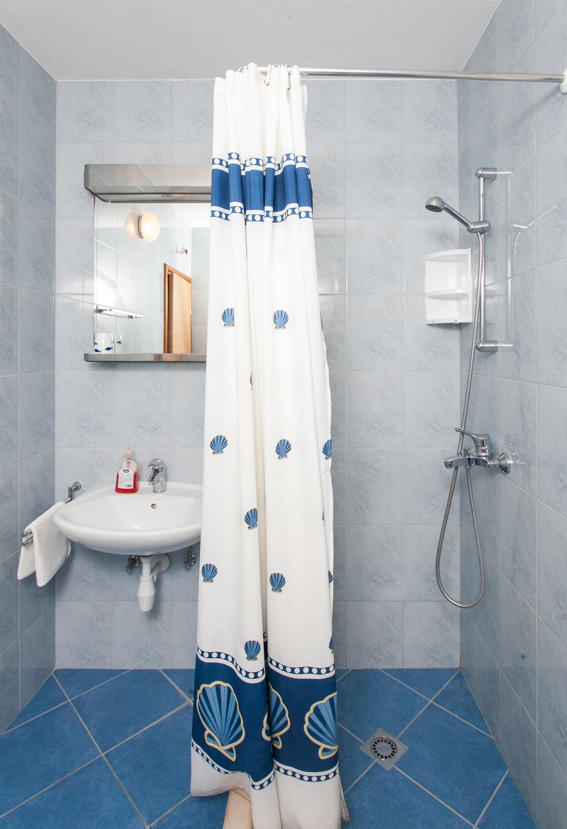 One bedroom apartment with balcony and sea view Lopud, Elafiti  A-b