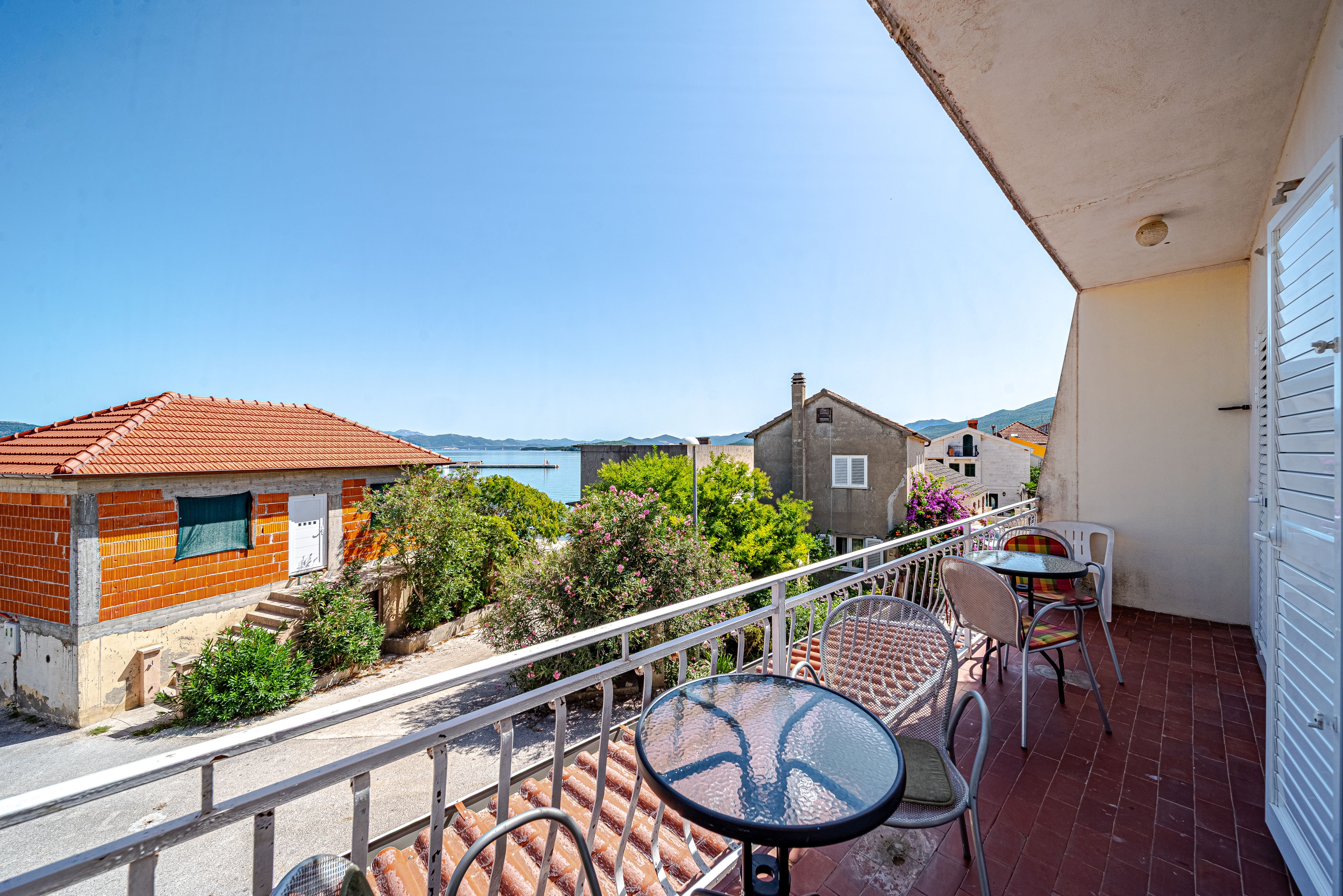 Two bedroom apartment with balcony and sea view Drače, Pelješac (A-14019-b) Two bedroom apartment with balcony and sea view Drače, Pelješac (A-14019-b)
