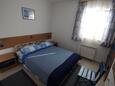 Spavaća soba 2 Zlarin, Spavaća soba 2 u smještaju tipa apartment.