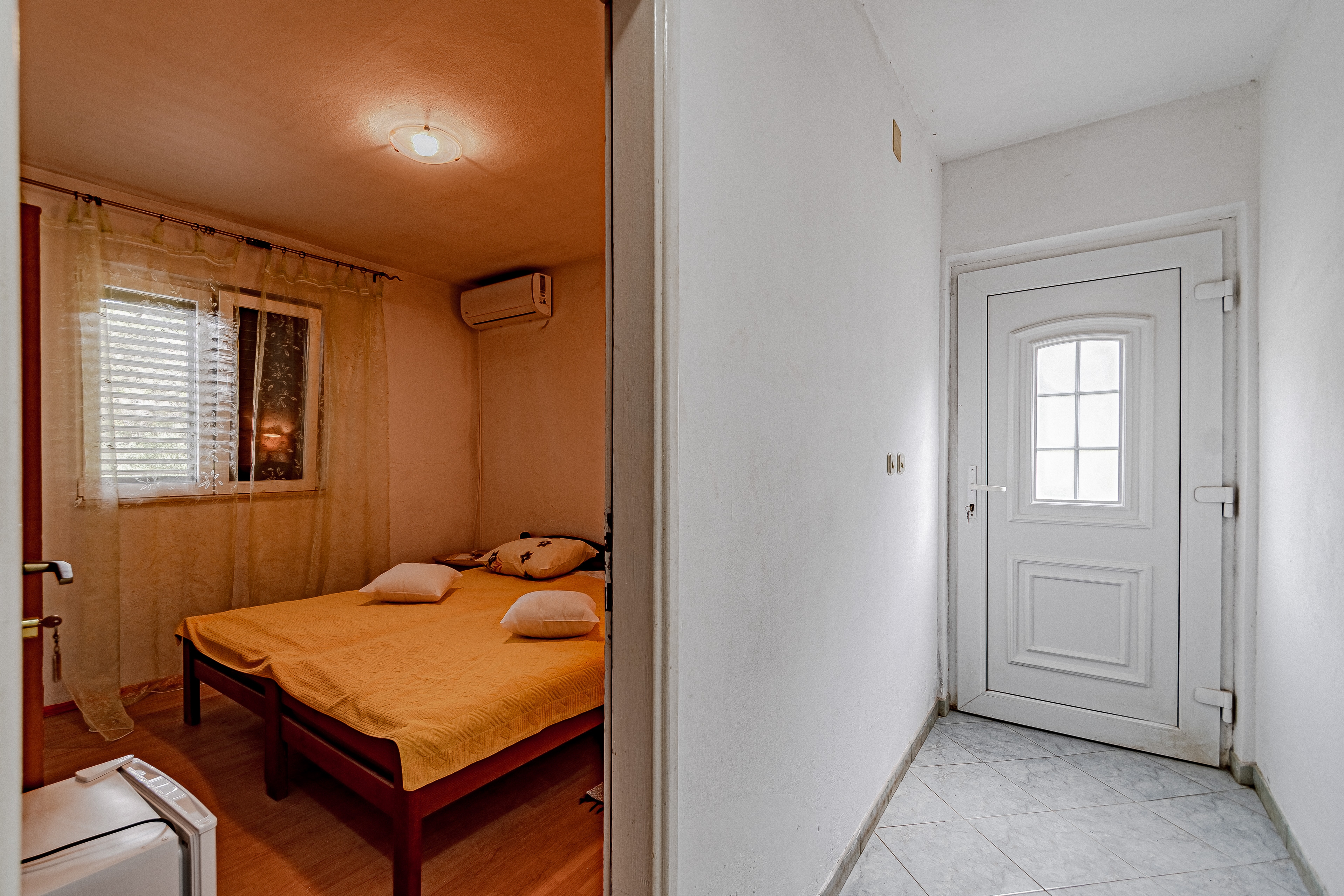 Two bedroom apartment with terrace and sea view Luka Dubrava, Pelješac  A-b