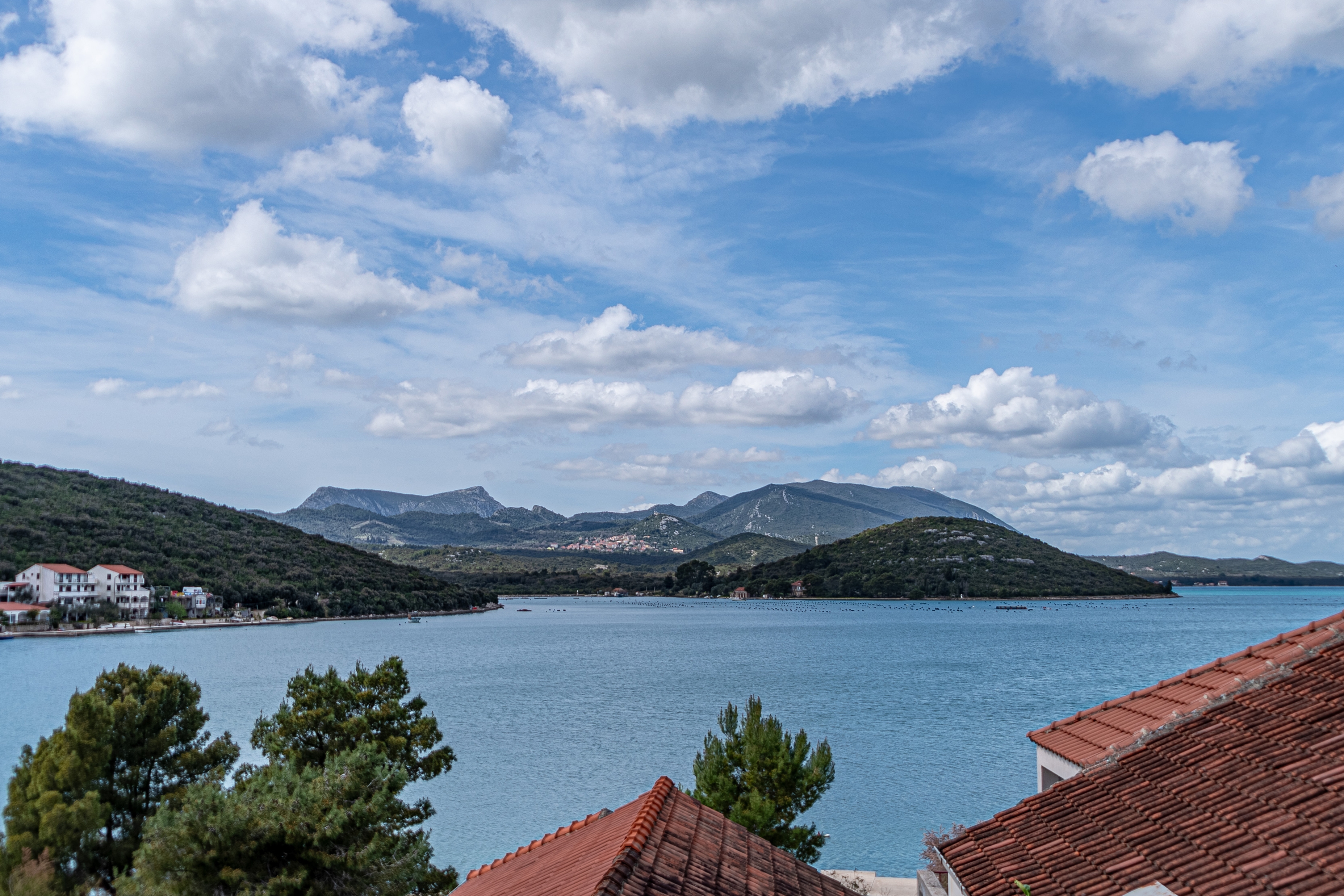 Two bedroom apartment with terrace and sea view Luka Dubrava, Pelješac  A-b