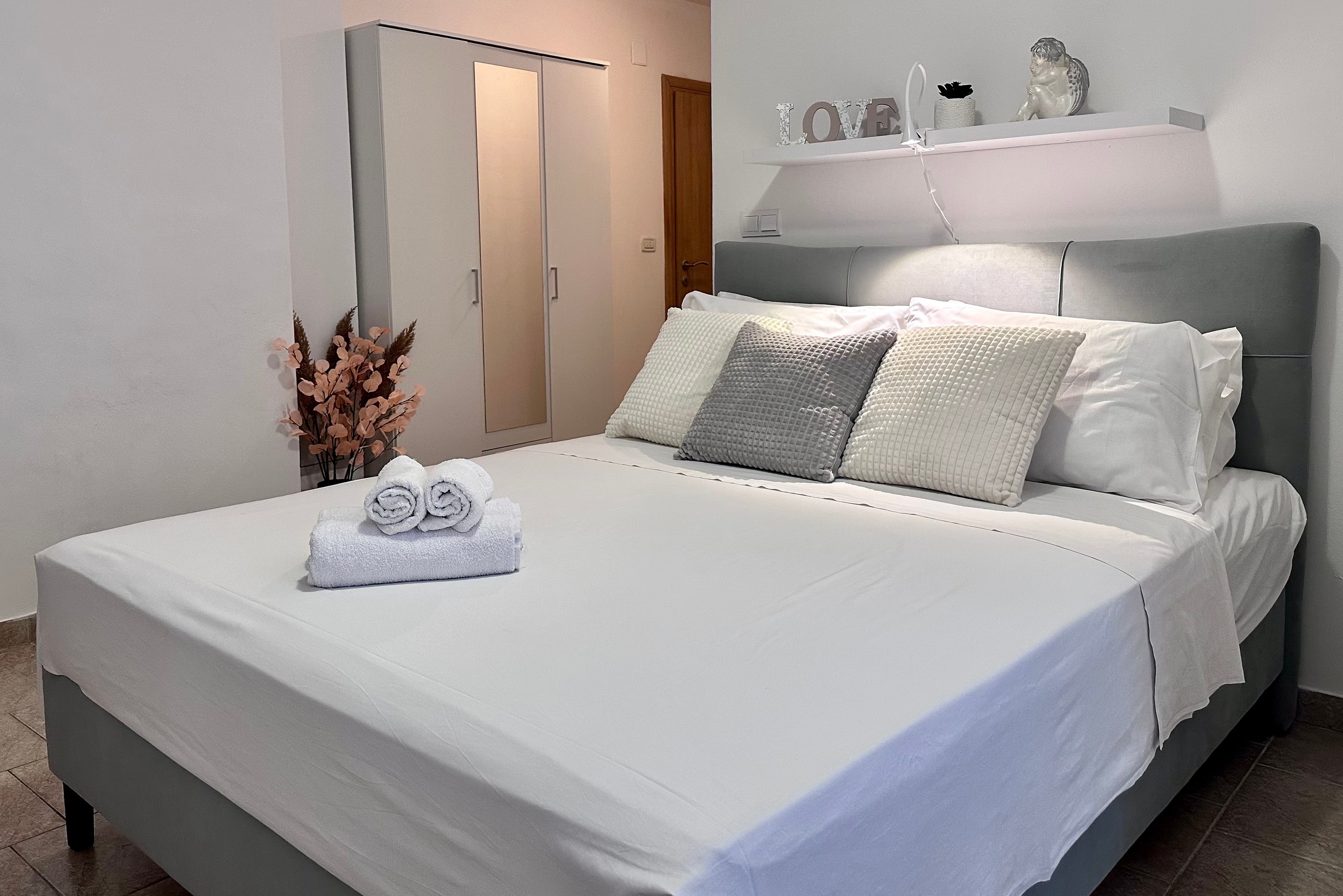 Two bedroom apartment with terrace Lopar, Rab  A-a