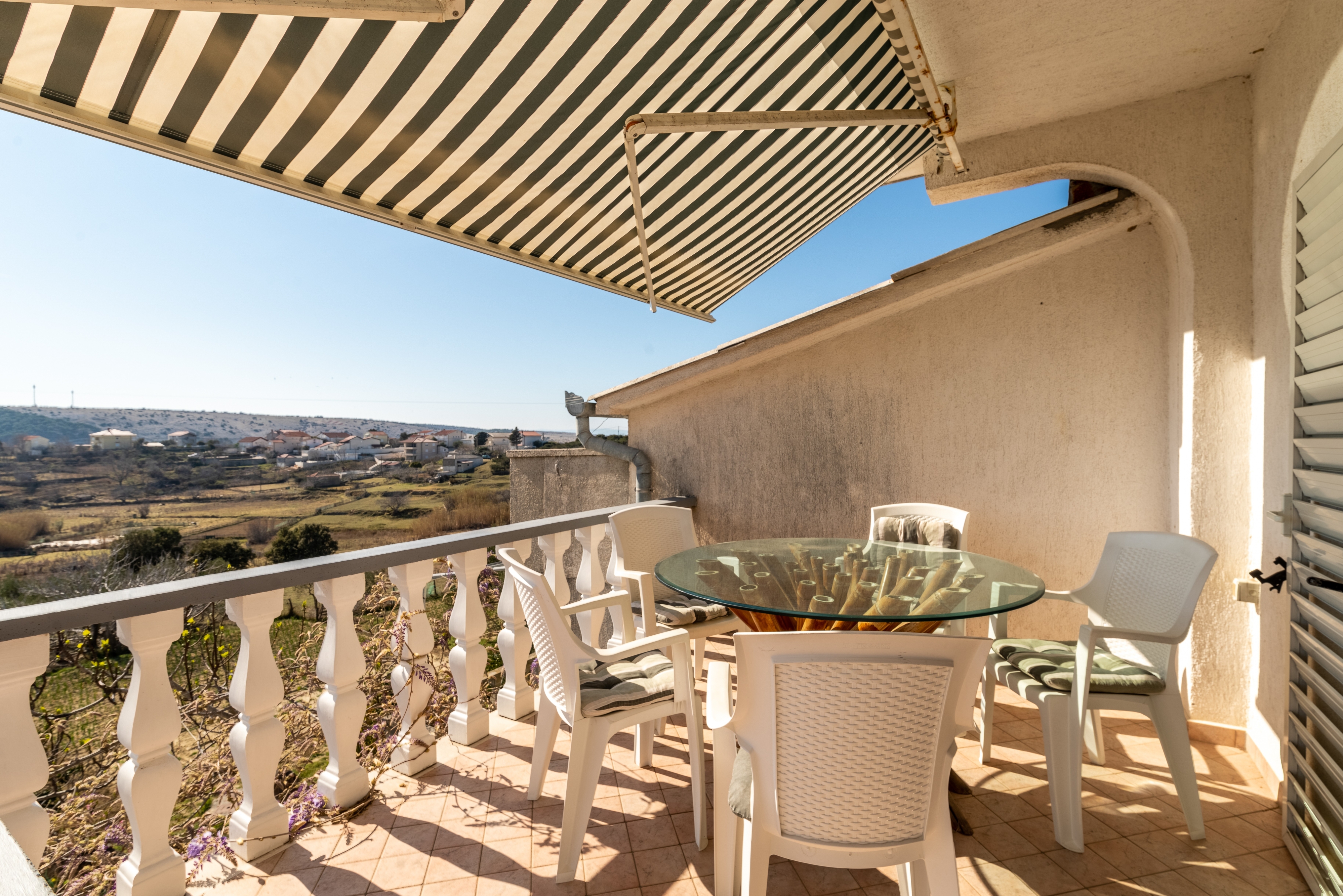 Two bedroom apartment with terrace Lopar, Rab  A-b