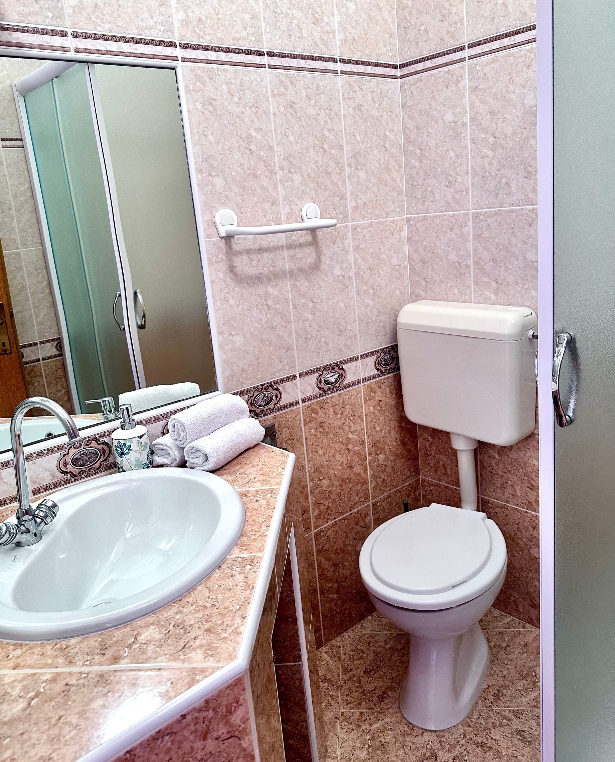 Two bedroom apartment with balcony and sea view Lopar, Rab  A-c