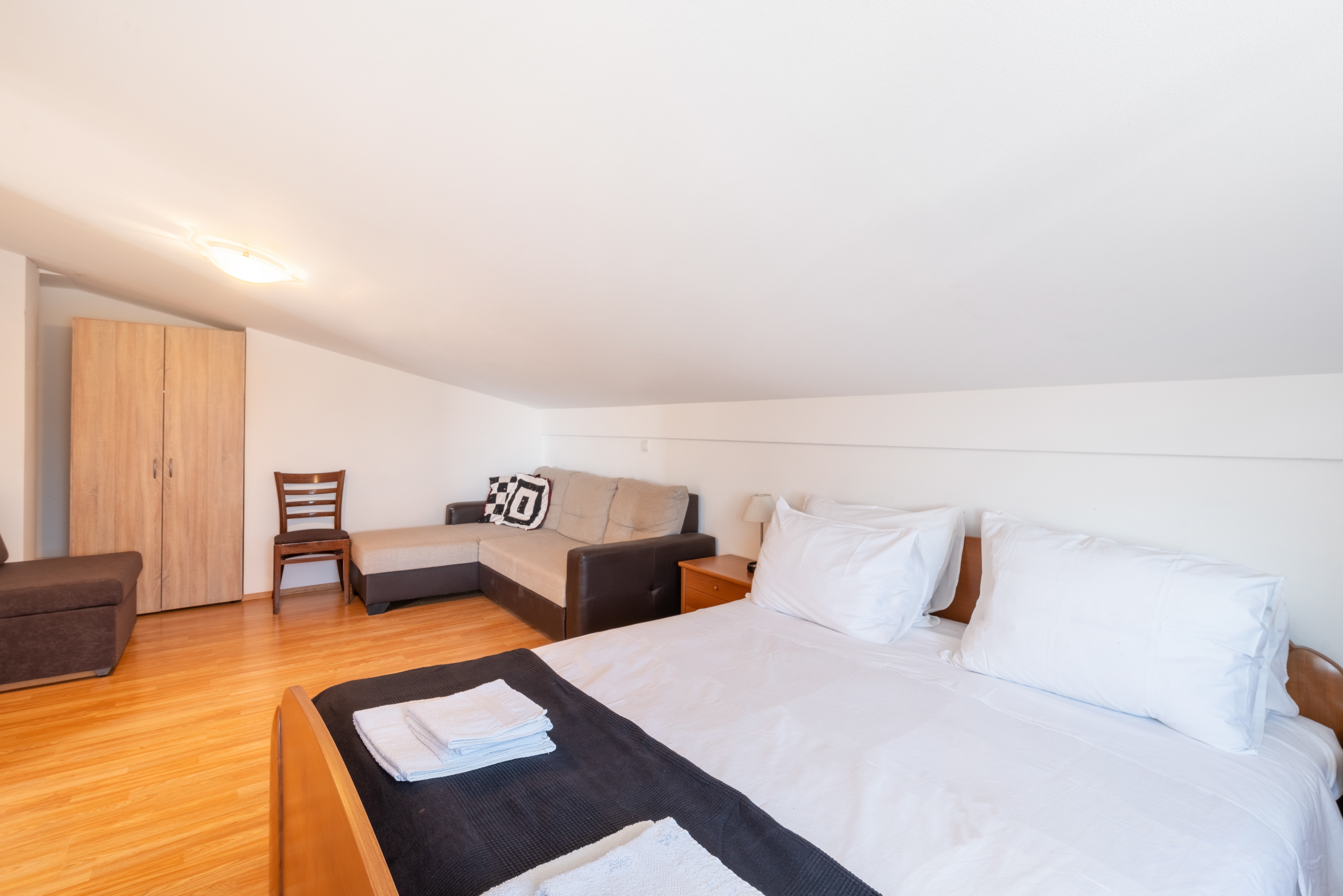 Top Rab Lopar Top Rab Lopar