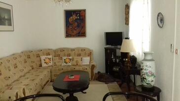 Orebić, Living room in the apartment, air condition available.