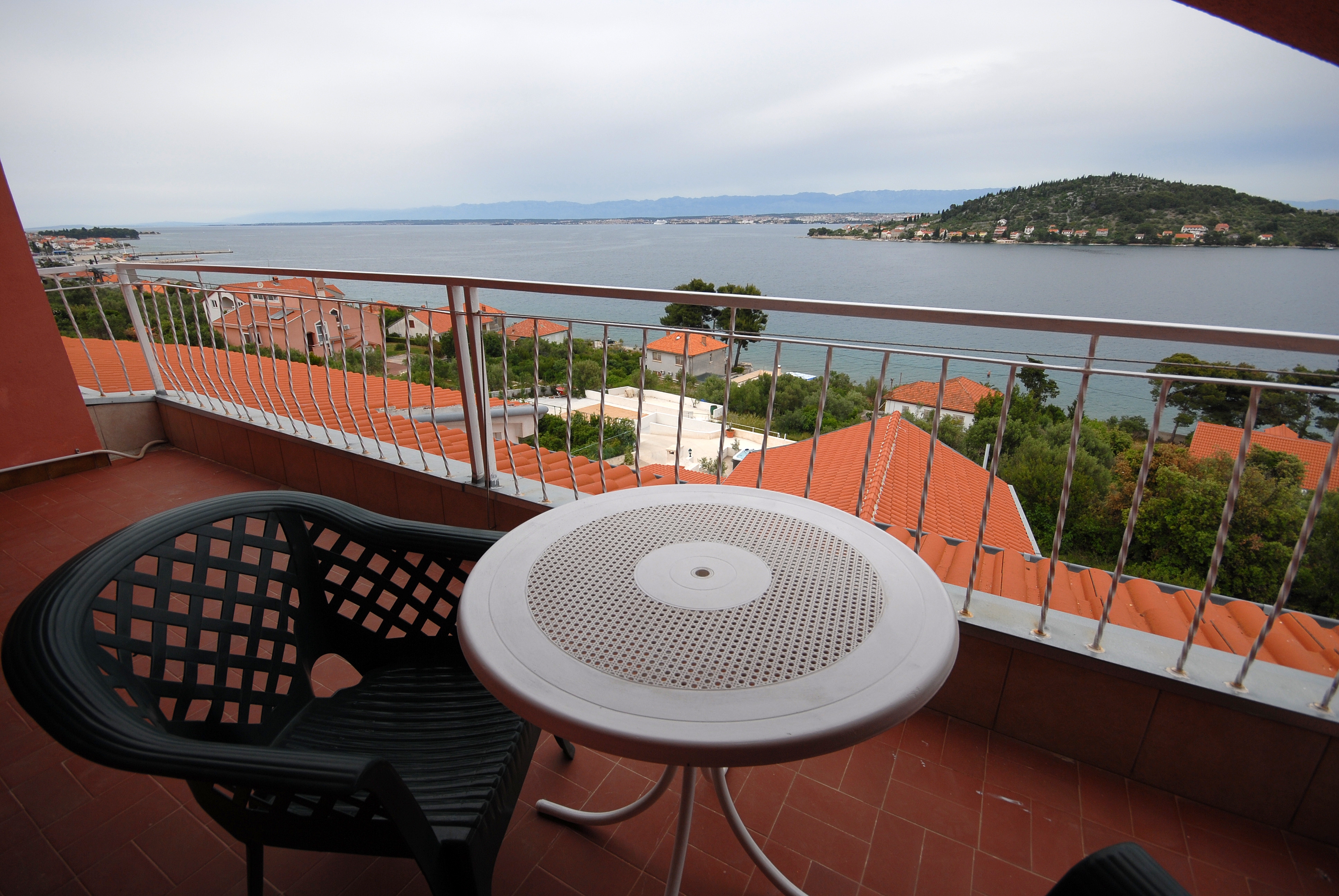 Two bedroom apartment with balcony and sea view Kali, Ugljan (A-14083-a) Two bedroom apartment with balcony and sea view Kali, Ugljan (A-14083-a)