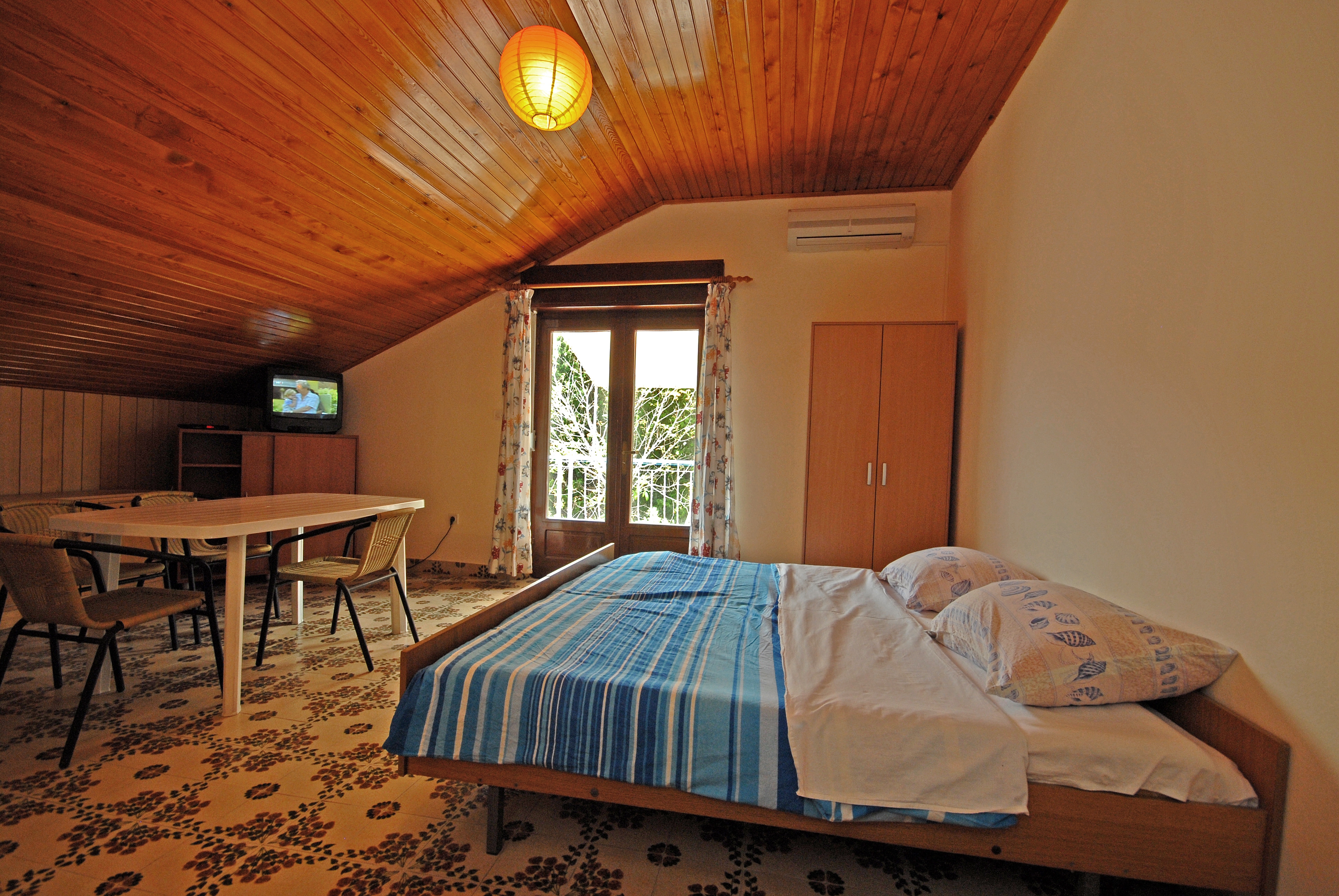 Two bedroom apartment with balcony Kali, Ugljan (A-14083-b)