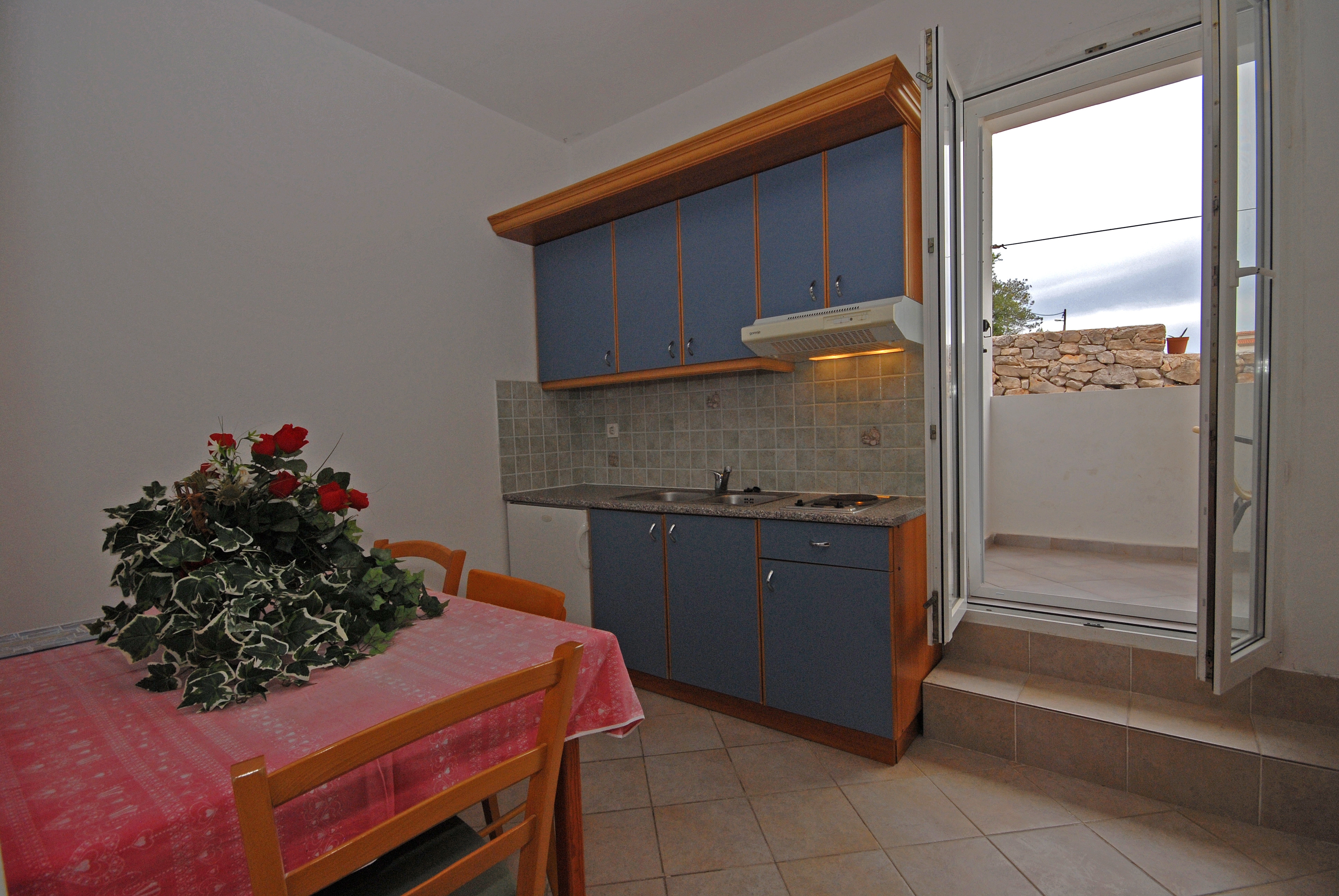 Studio flat with balcony and sea view Kali, Ugljan (AS-14083-a)