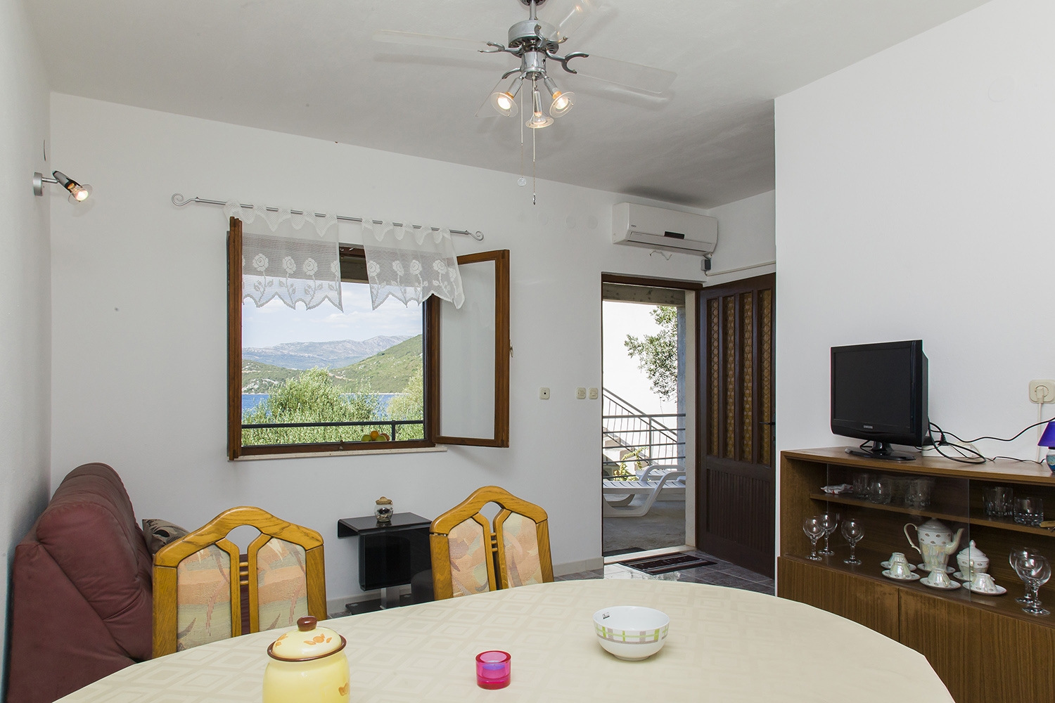 Two bedroom apartment near beach Žuronja, Pelješac (A-14095-a) Two bedroom apartment near beach Žuronja, Pelješac (A-14095-a)