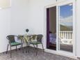 Žuronja, Balcony in the studio-apartment, with a sea view and WiFi.