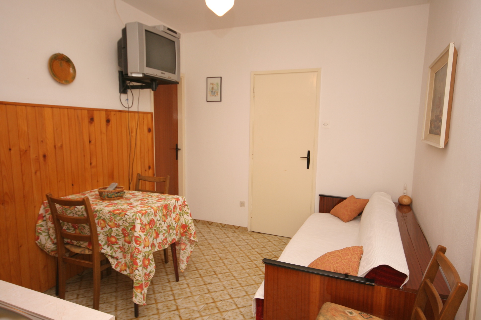 One bedroom apartment with balcony Hvar  A-b