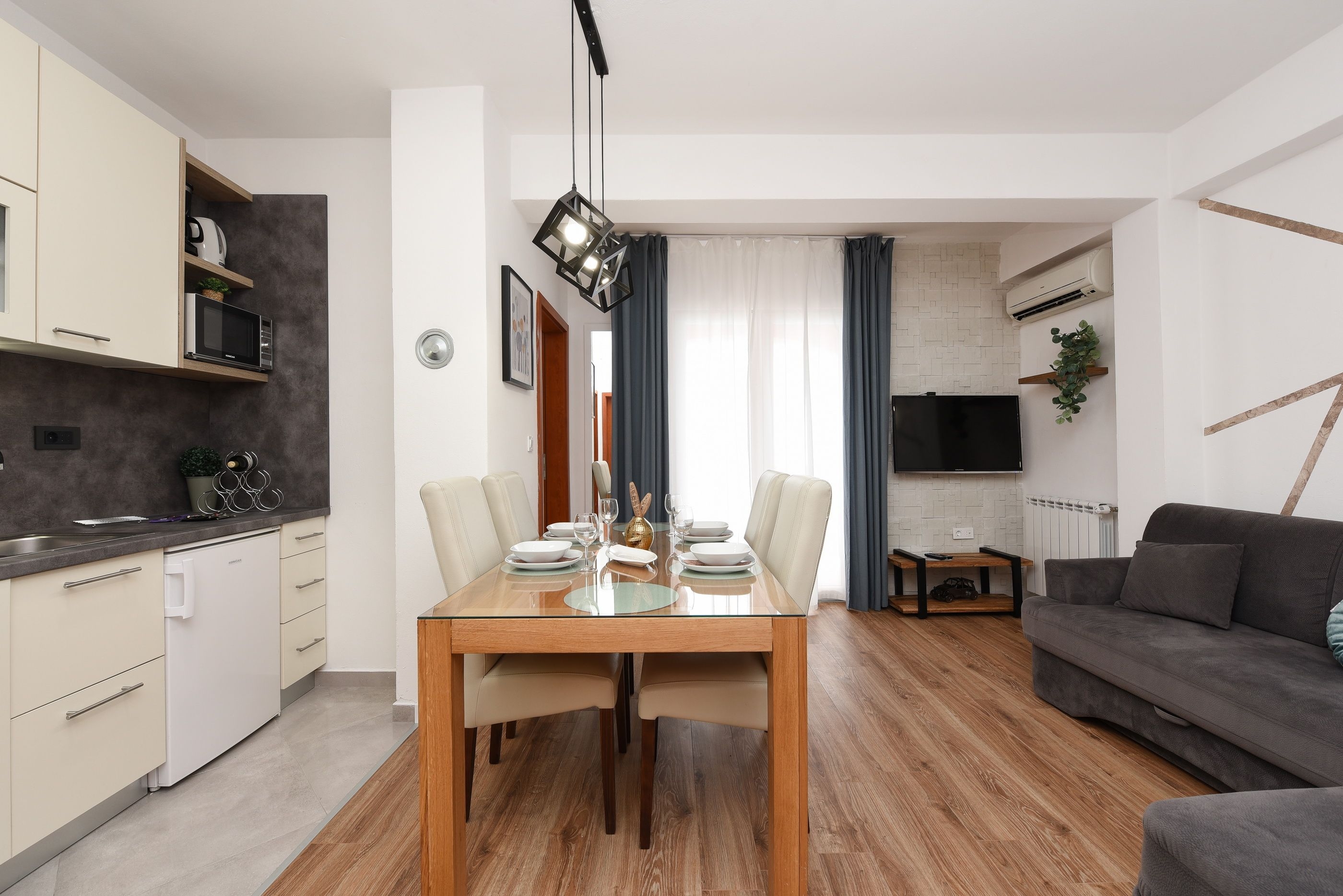 Two bedroom apartment with terrace and sea view Starigrad, Paklenica (A-14113-b)