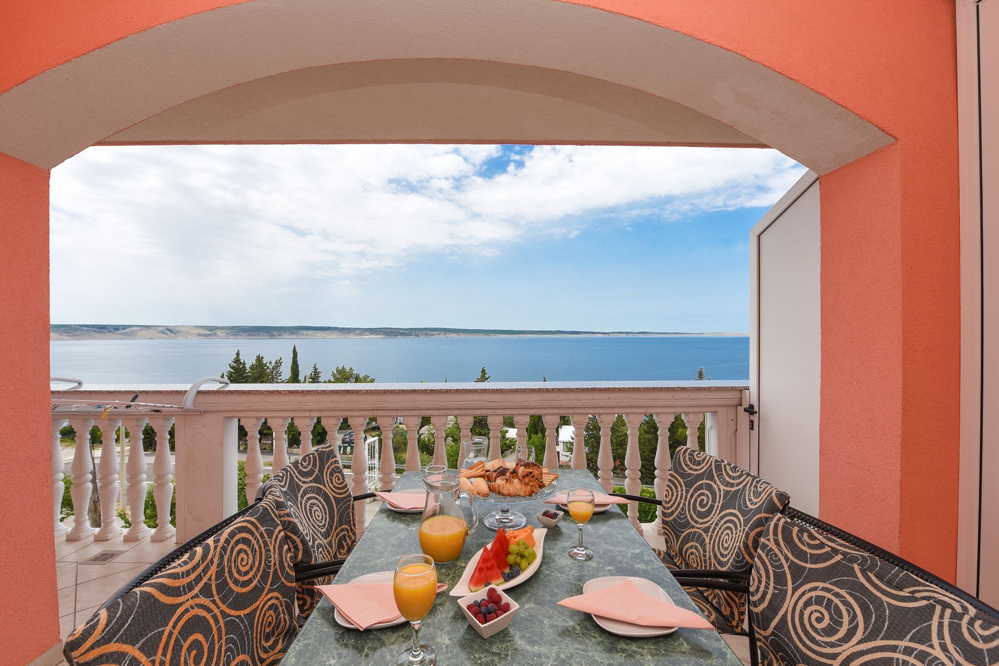 Two bedroom apartment with terrace and sea view Starigrad, Paklenica (A-14113-b)