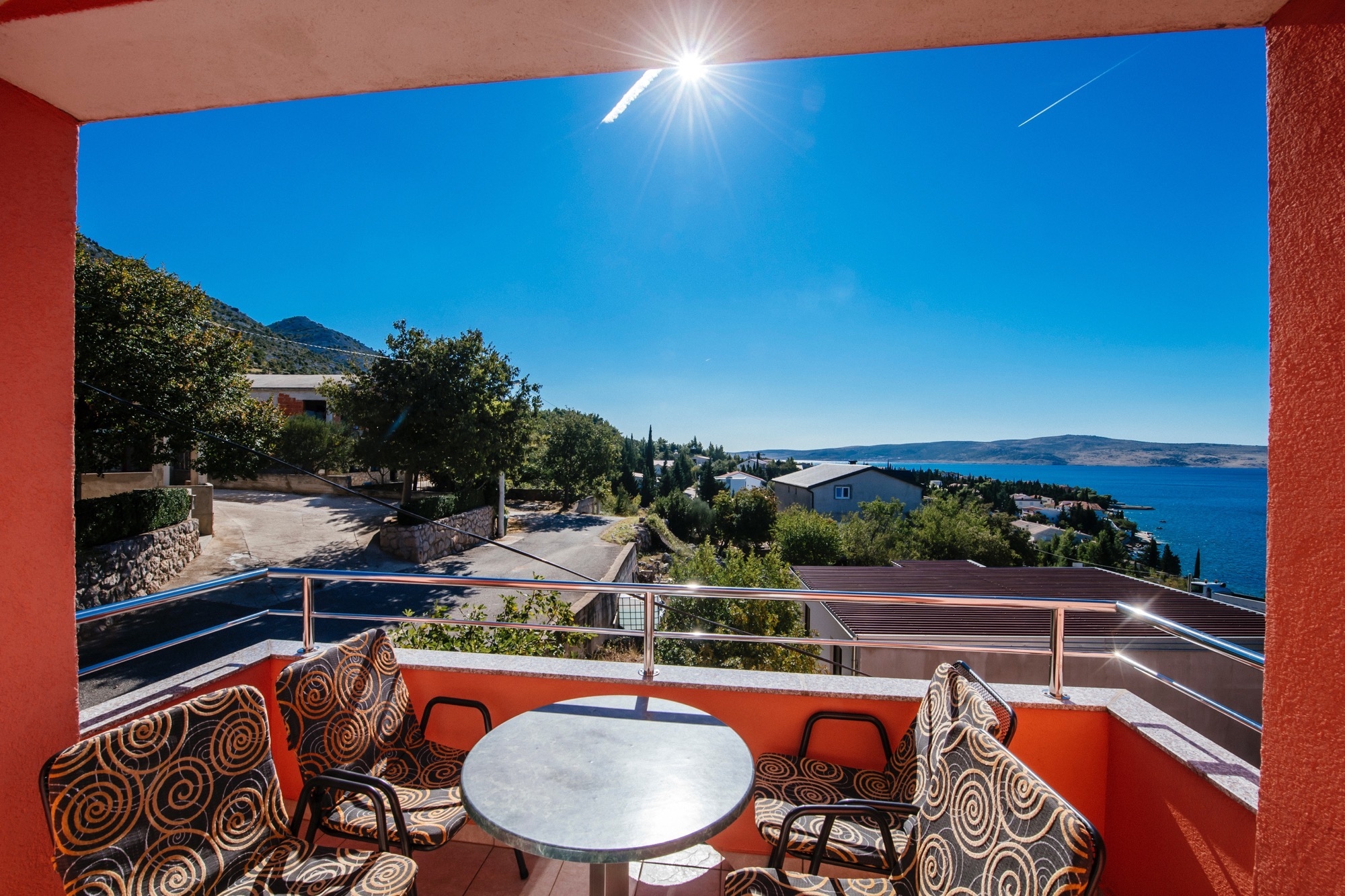 One bedroom apartment with terrace and sea view Starigrad, Paklenica (A-14113-d)