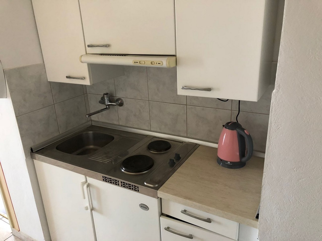 One bedroom apartment with balcony and sea view Kali, Ugljan  A-b