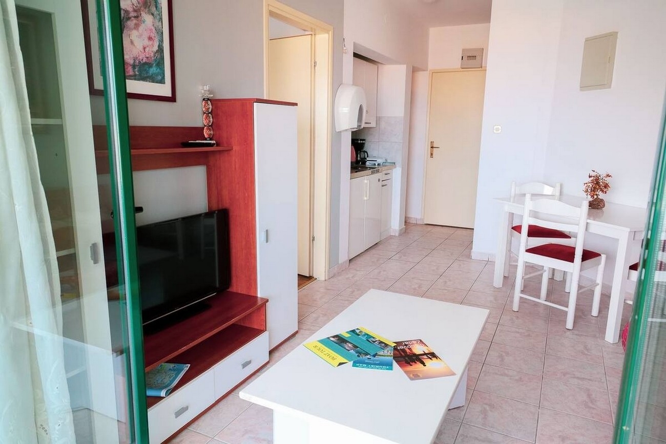 One bedroom apartment with balcony and sea view Kali, Ugljan  A-b