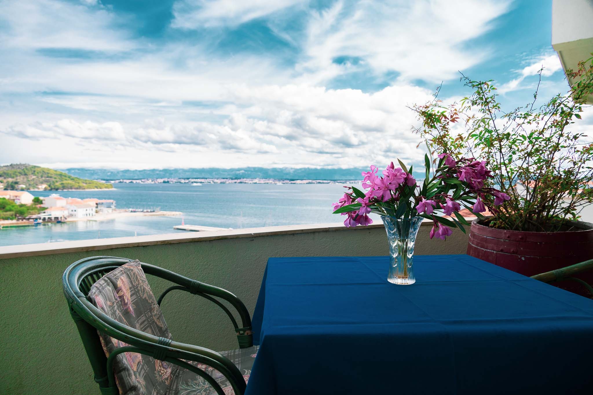 One bedroom apartment with balcony and sea view Kali, Ugljan  A-c