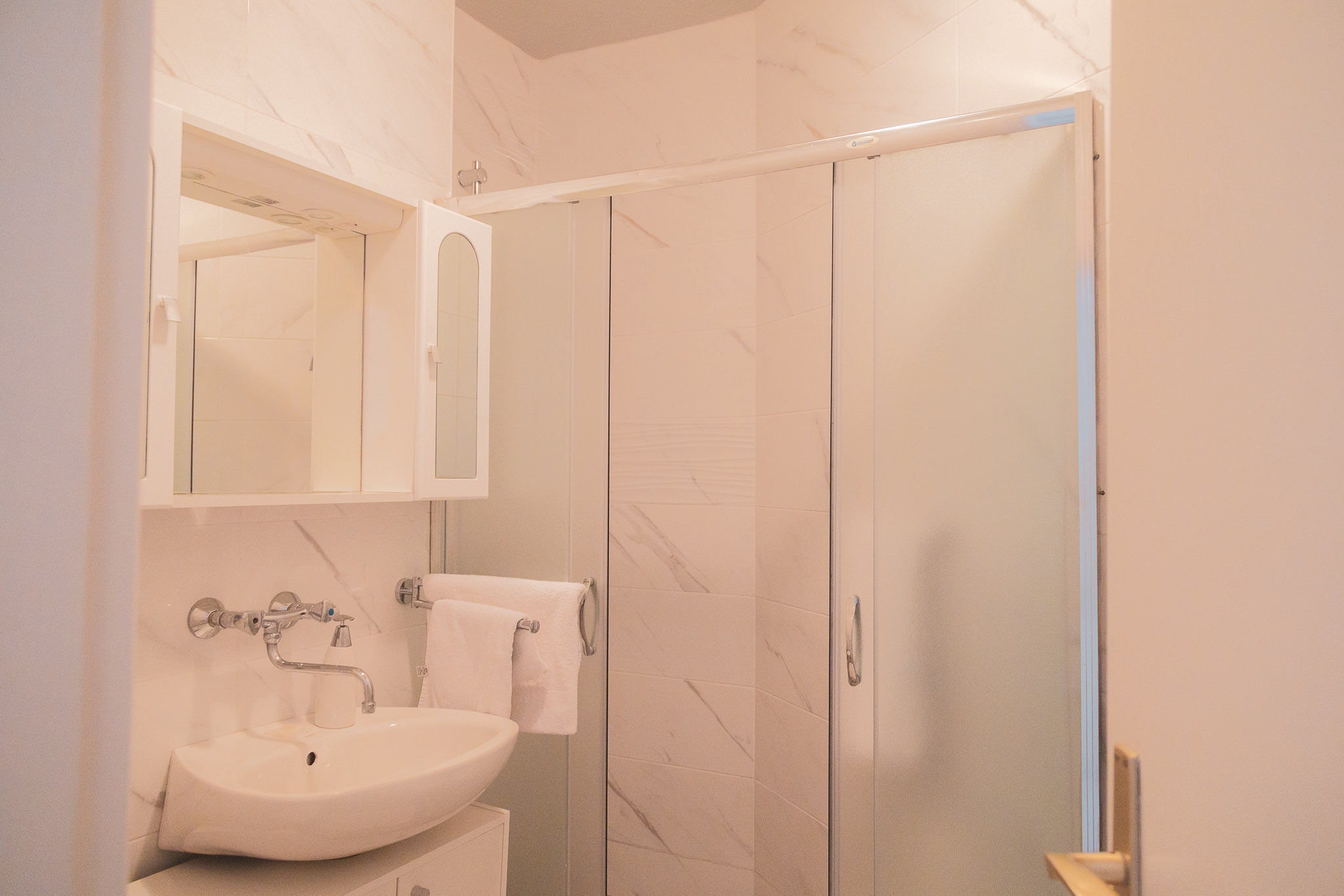 One bedroom apartment with balcony and sea view Kali, Ugljan  A-c