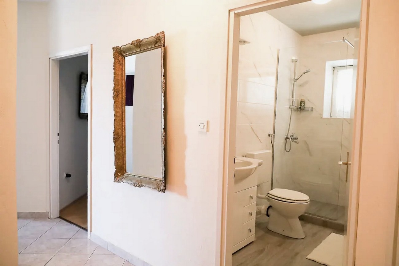 Two bedroom apartment with balcony and sea view Kali, Ugljan  A-d