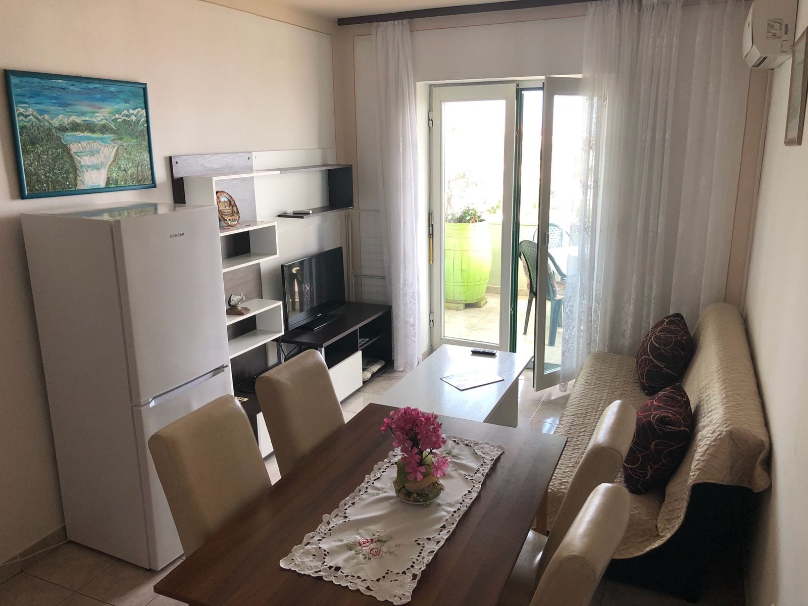 Two bedroom apartment with balcony and sea view Kali, Ugljan  A-d