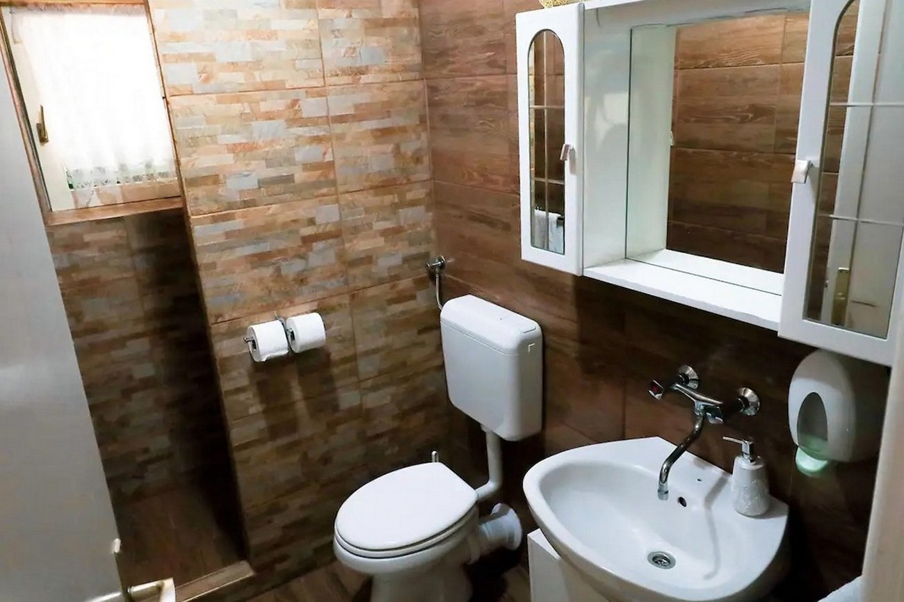 Two bedroom apartment with balcony and sea view Kali, Ugljan  A-f