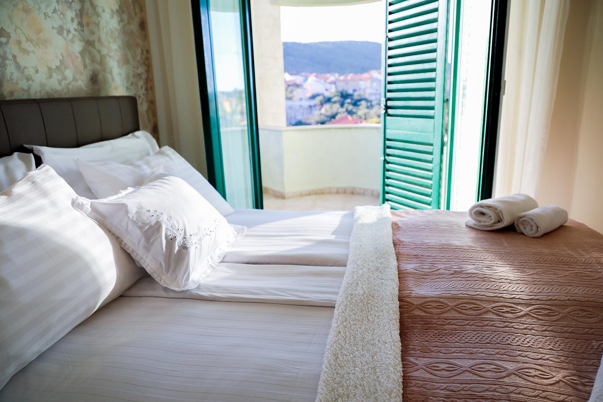 Two bedroom apartment with balcony and sea view Kali, Ugljan  A-f