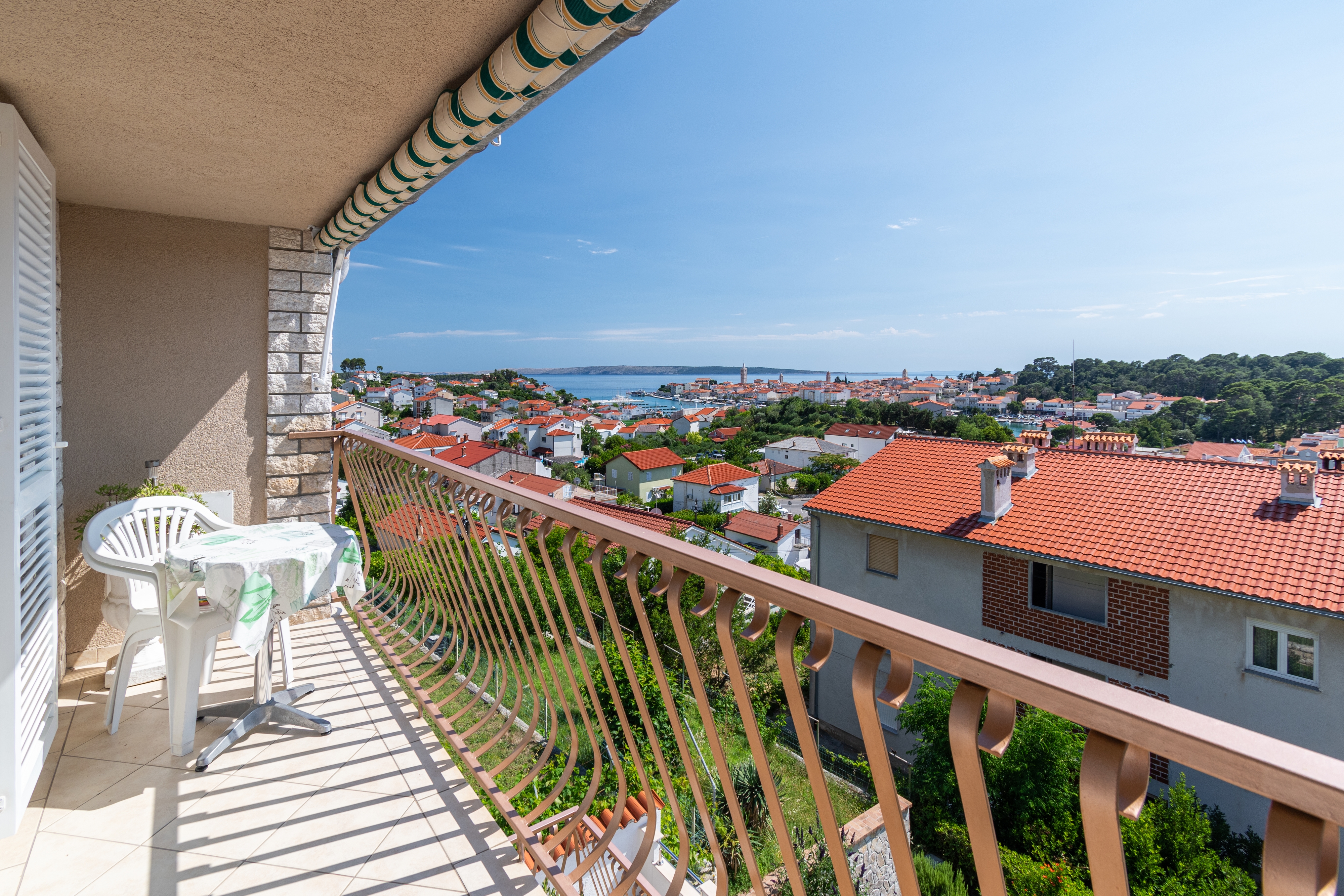 Two bedroom apartment with balcony and sea view Rab  A-c