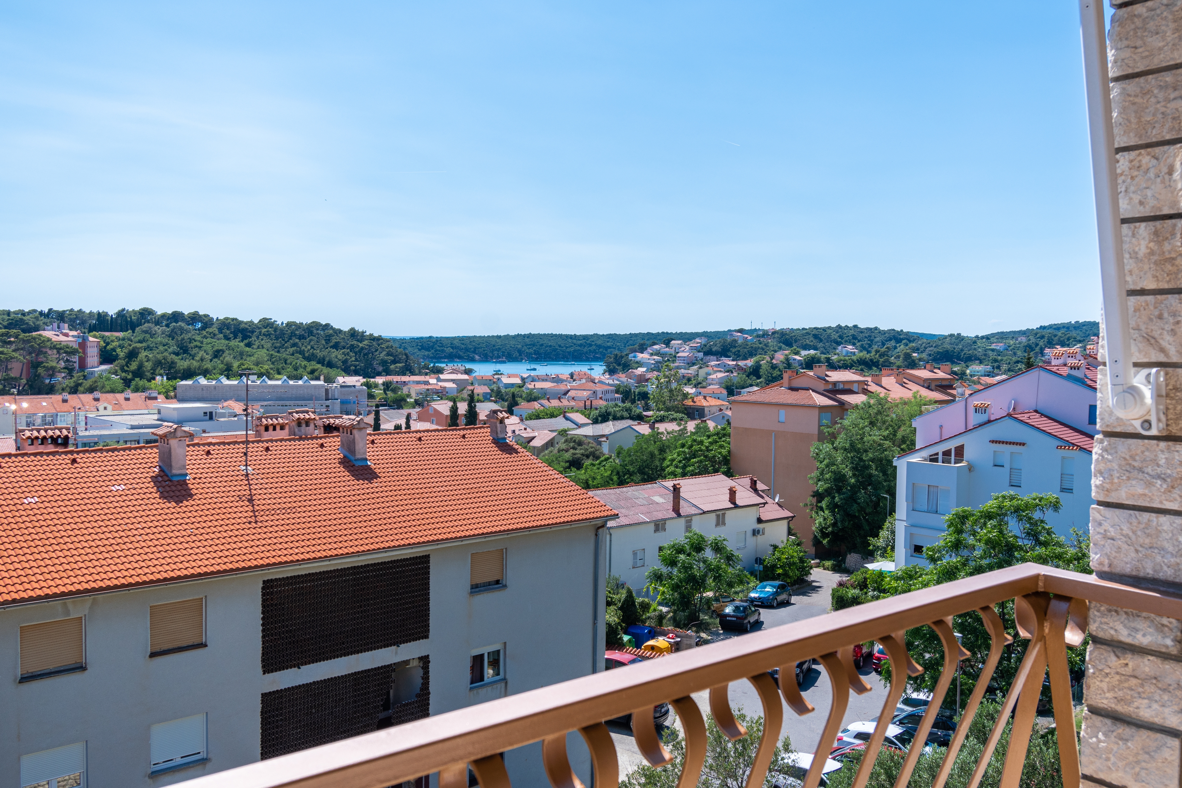 Two bedroom apartment with balcony and sea view Rab  A-c
