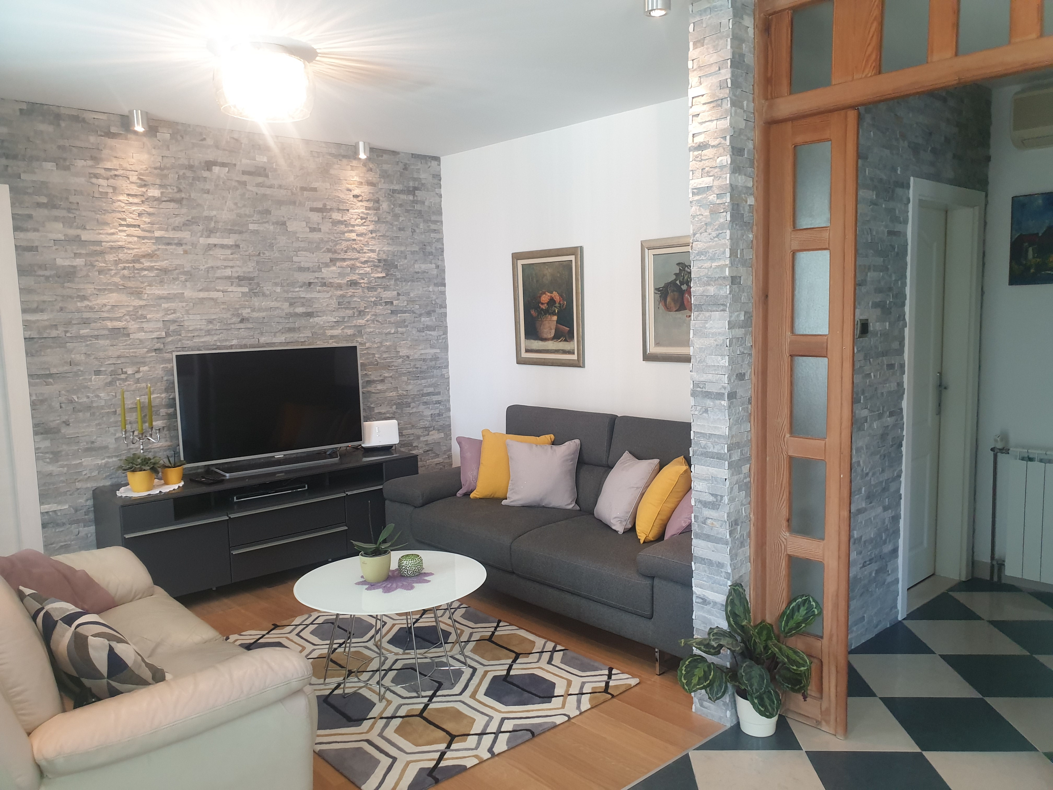 Two bedroom apartment with terrace and sea view Bol, Brač (A-14124-b)