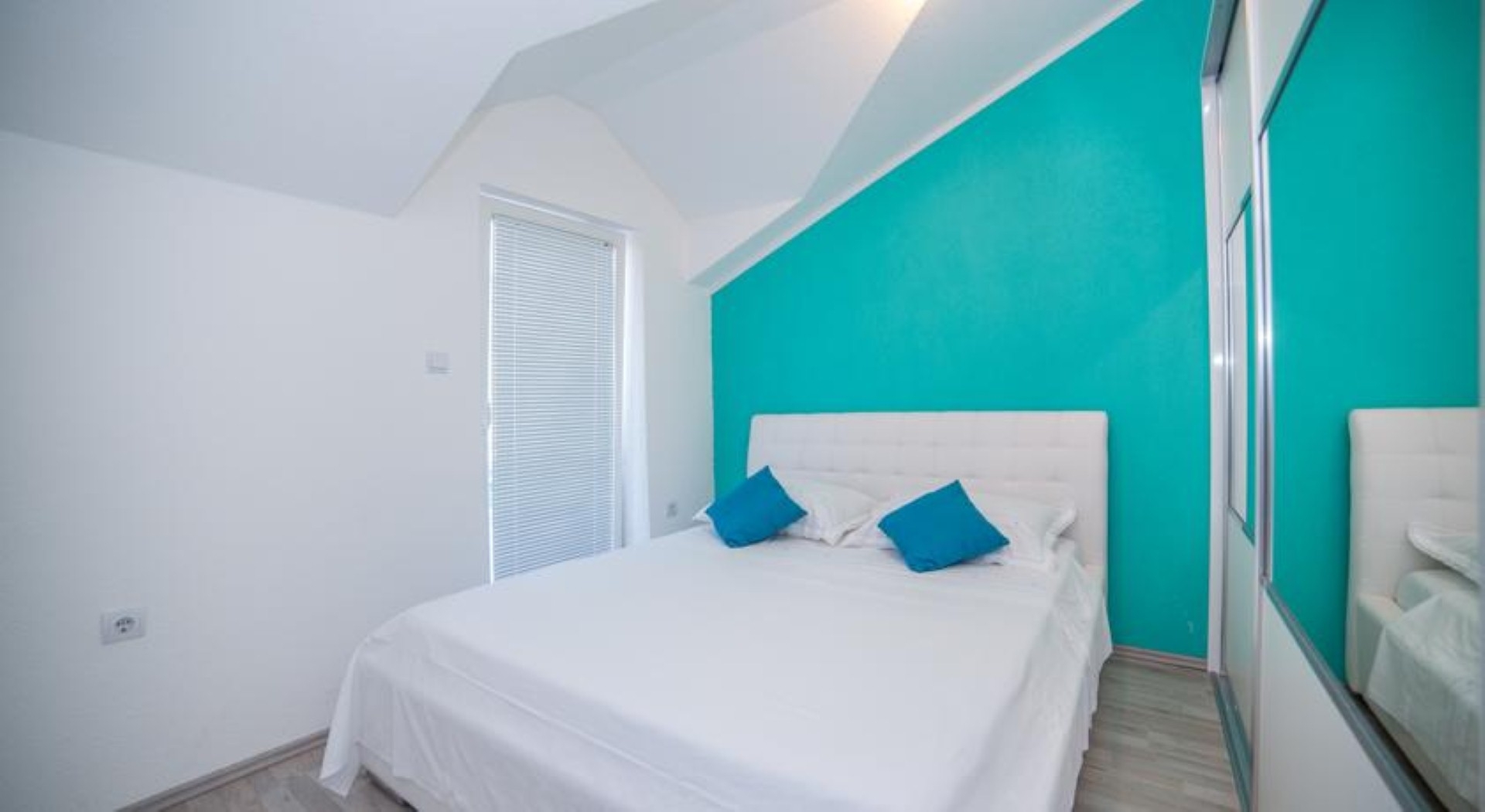One bedroom apartment with balcony and sea view Povlja, Brač  A-a