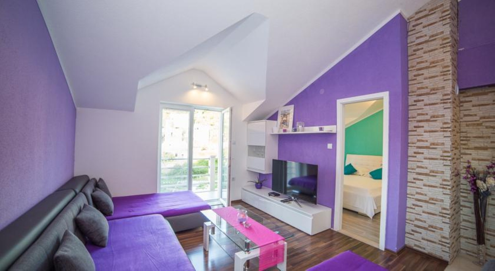 One bedroom apartment with balcony and sea view Povlja, Brač  A-a
