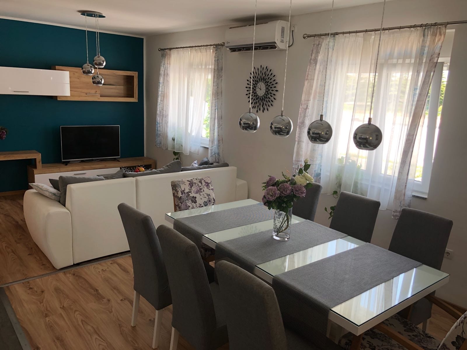 Three bedroom house with balcony Zadar  K