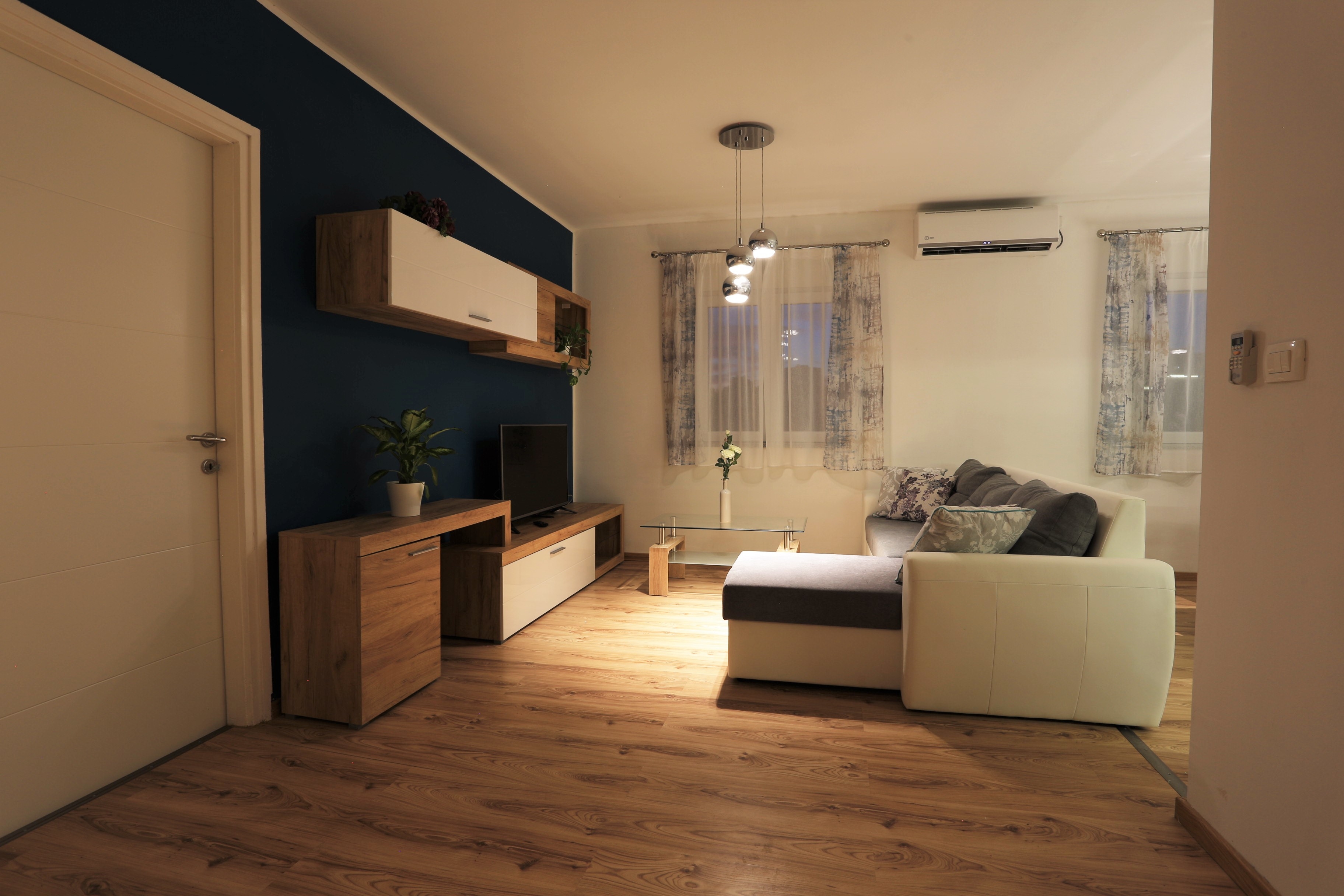 Three bedroom house with balcony Zadar  K