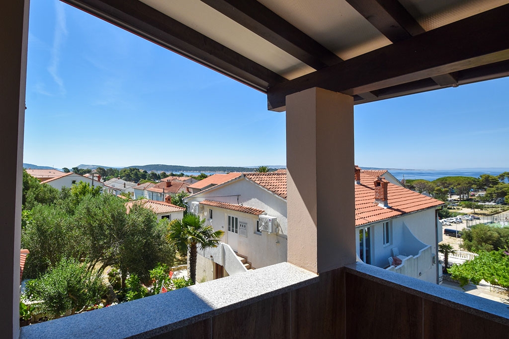 One bedroom apartment with terrace and sea view Banjol, Rab (A-14134-b) One bedroom apartment with terrace and sea view Banjol, Rab (A-14134-b)