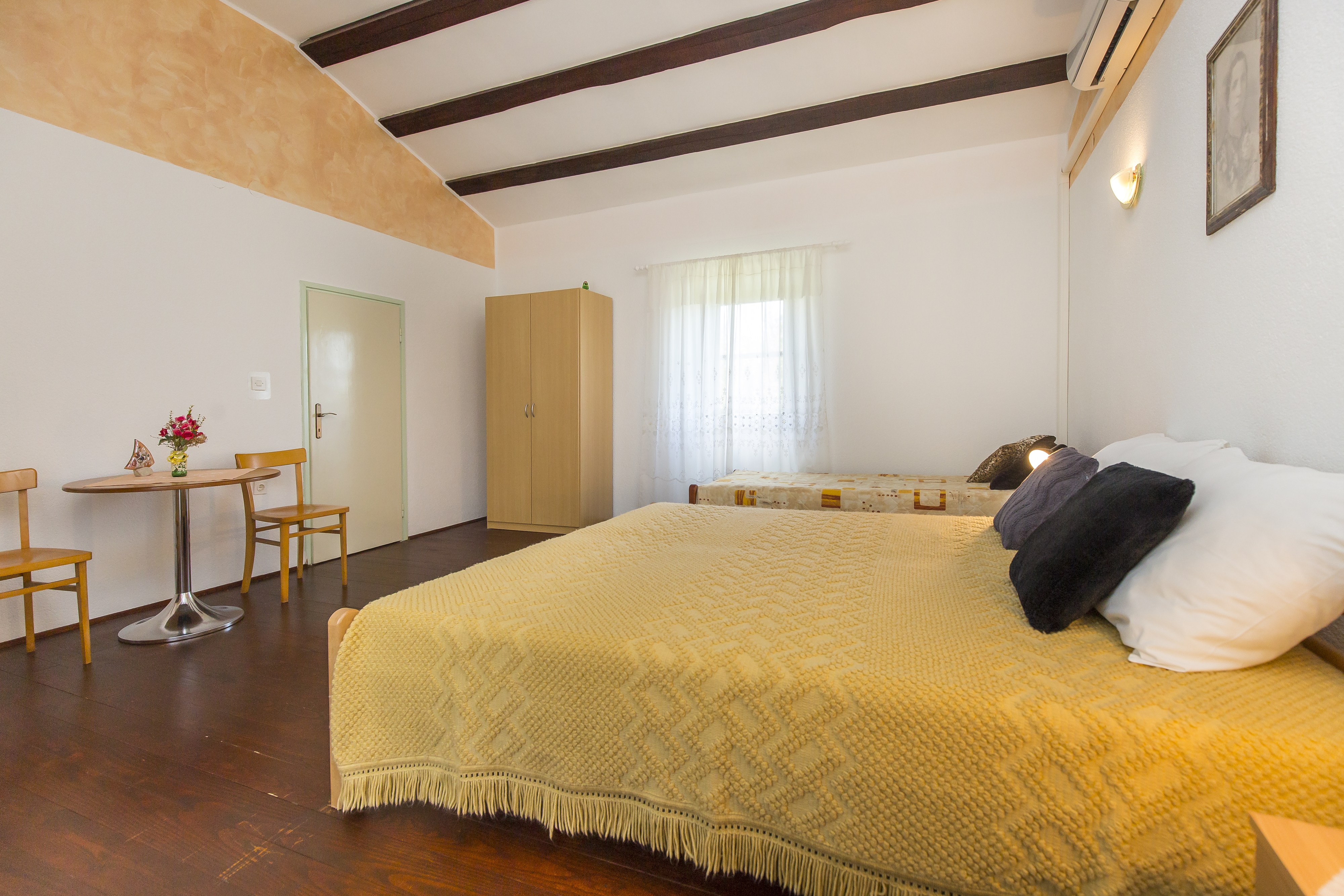 Two bedroom house with terrace Mali Turini, Central Istria - Središnja Istra  K